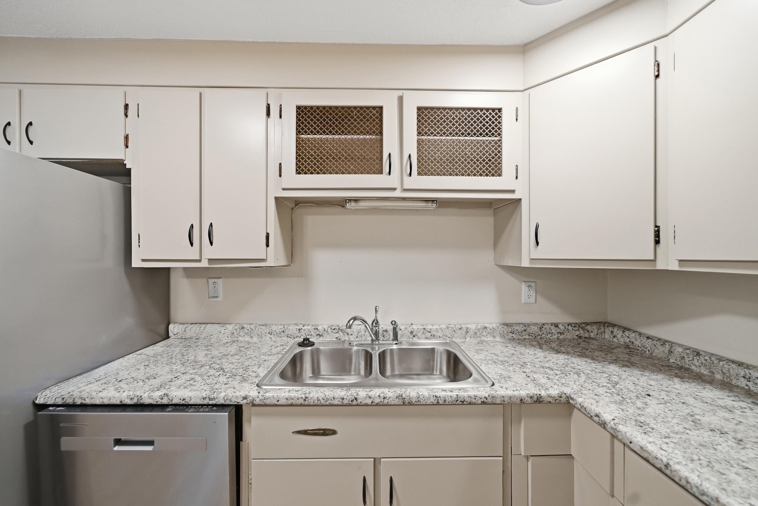 1121 Scenic Way Property Photo 12