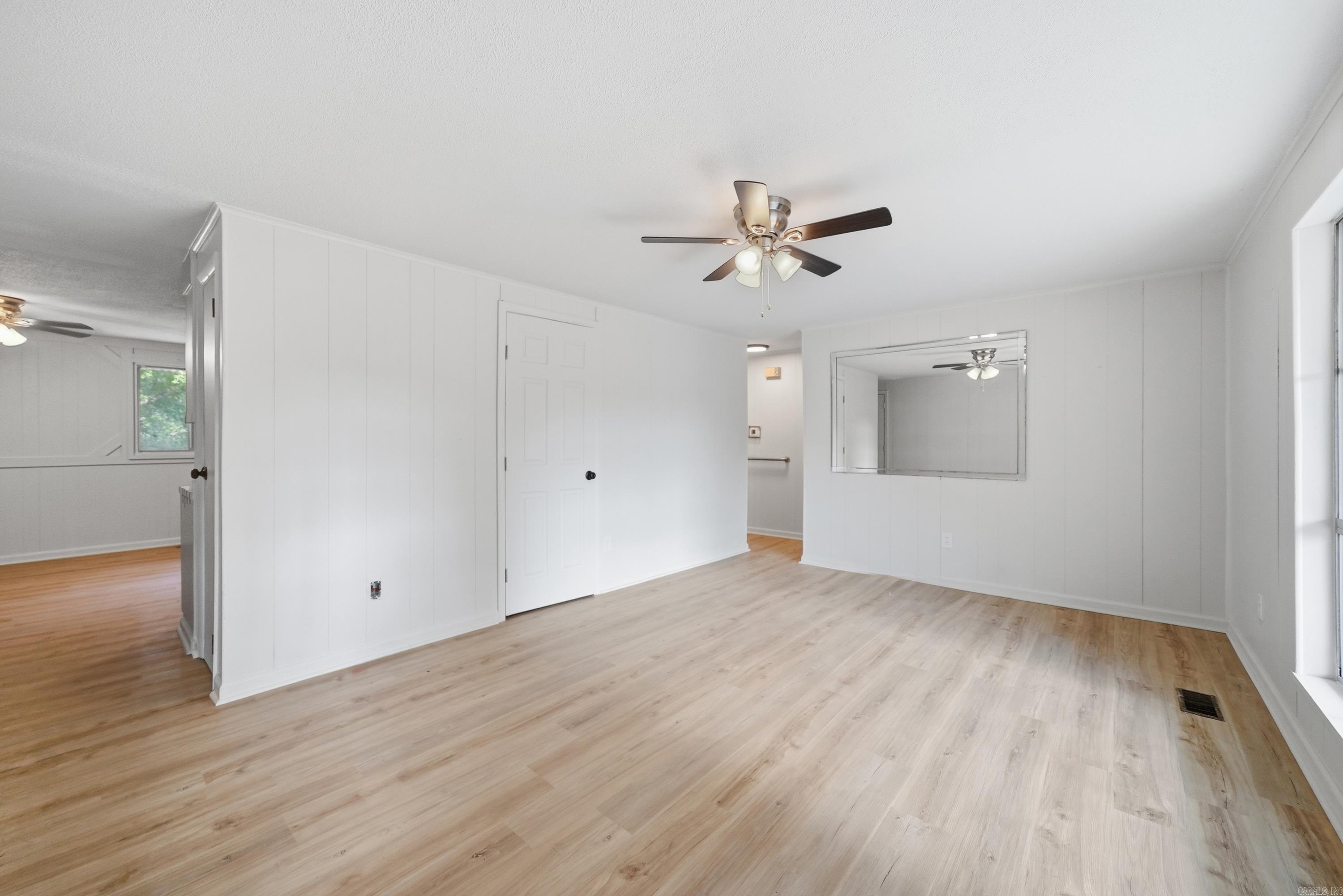 1121 Scenic Way Property Photo 14