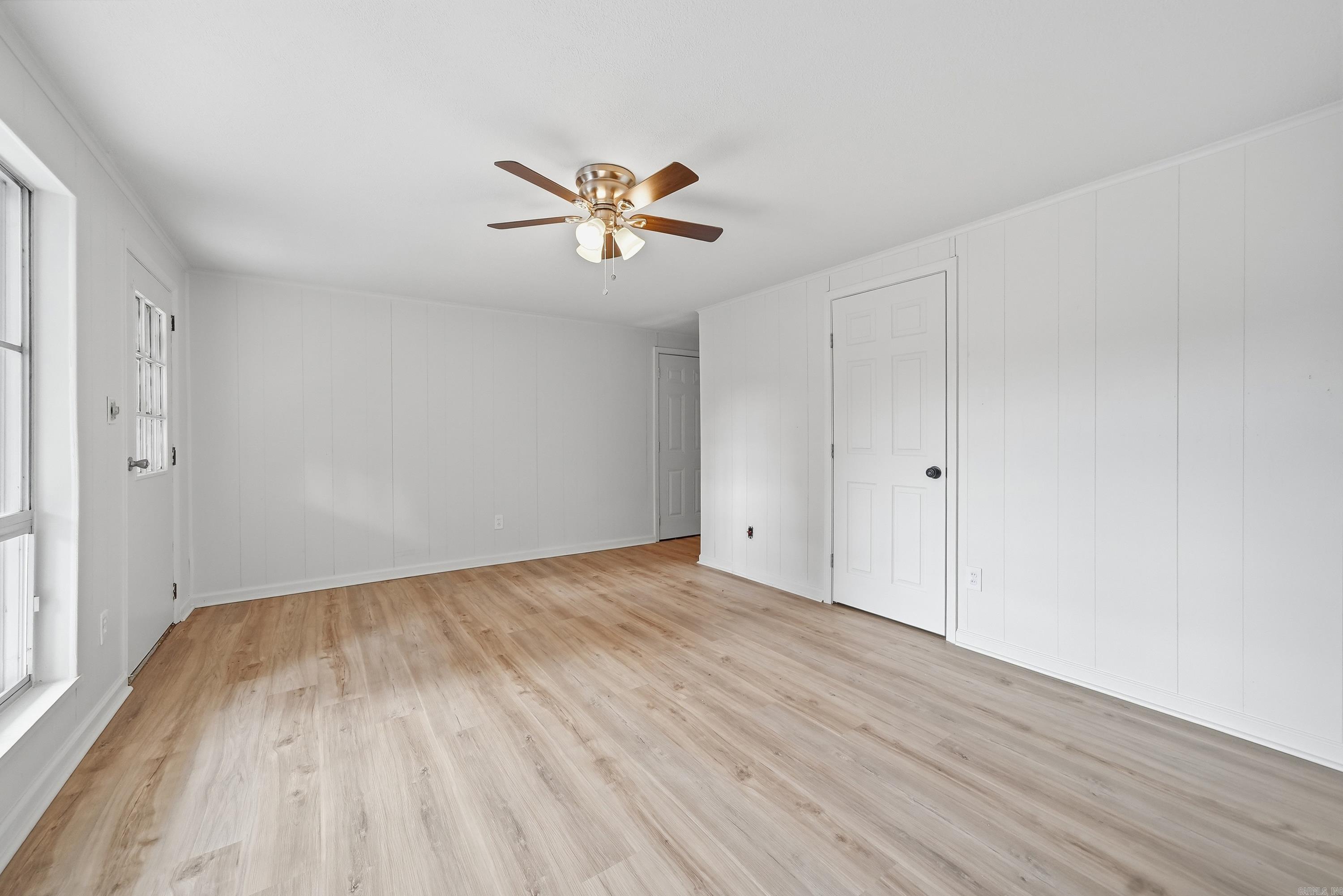 1121 Scenic Way Property Photo 15