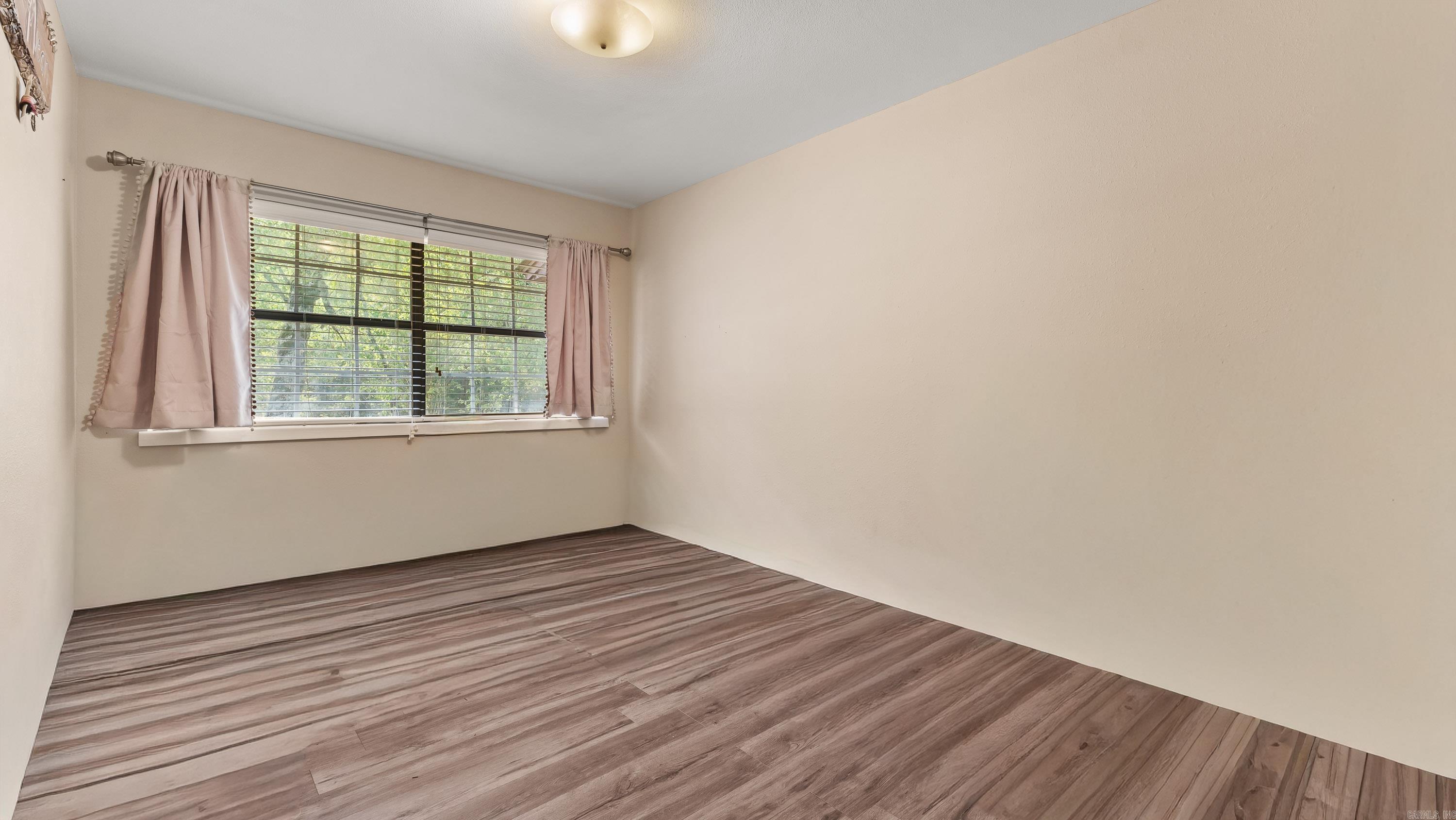 220 Ar-355 E Property Photo 21