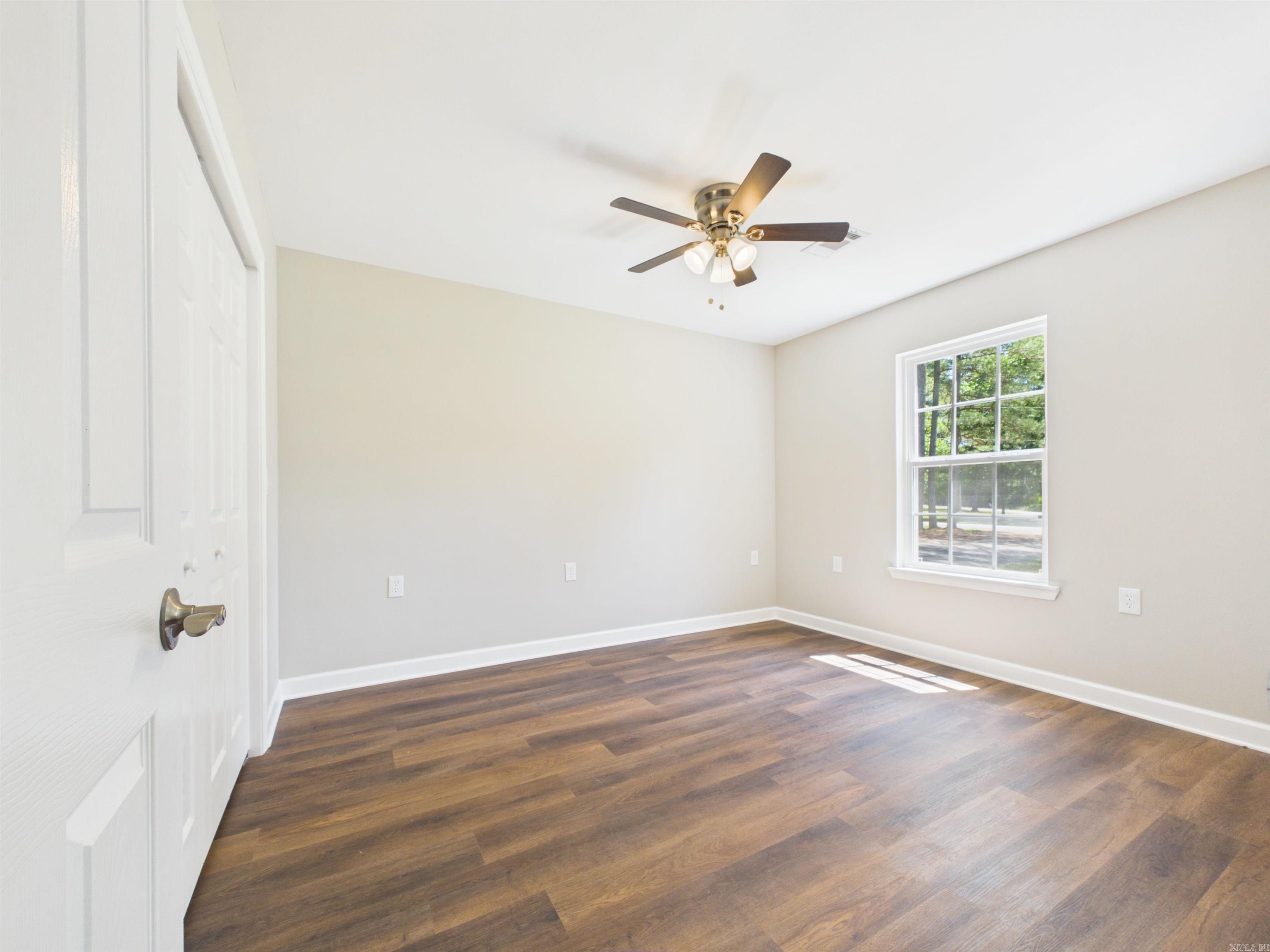100 Shackleford Dr Property Photo 24