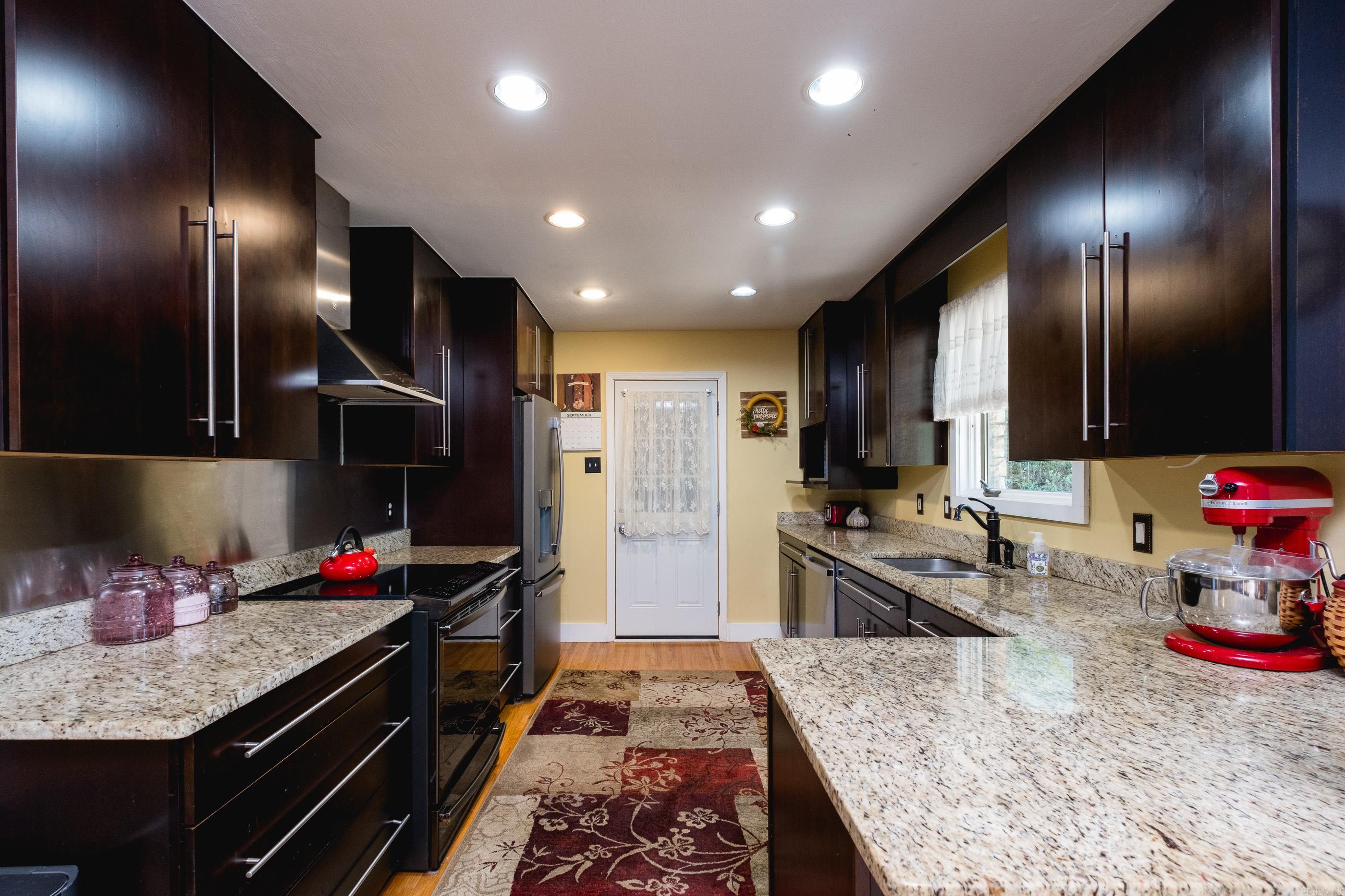 416 Del Rio Property Photo 15