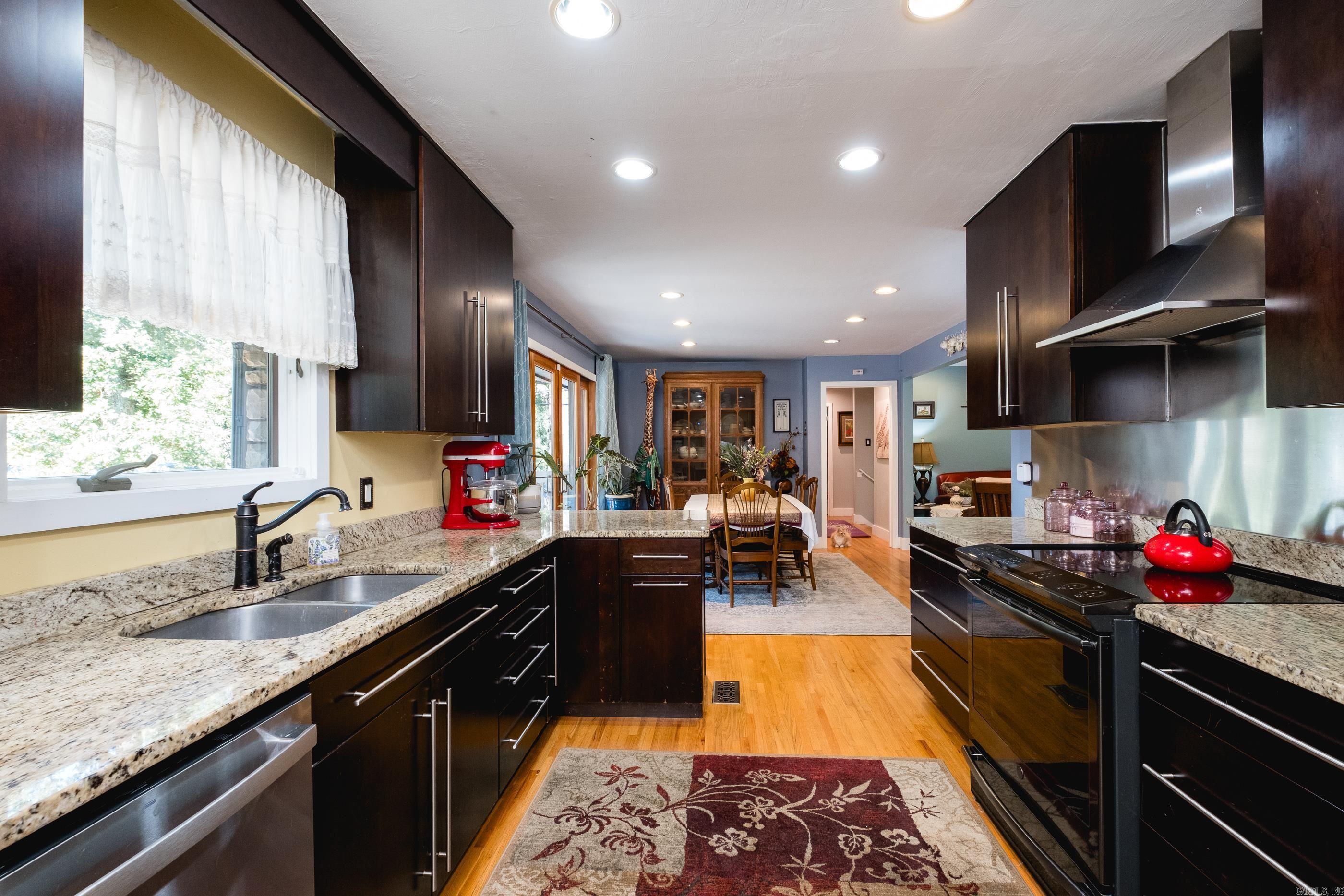 416 Del Rio Property Photo 18
