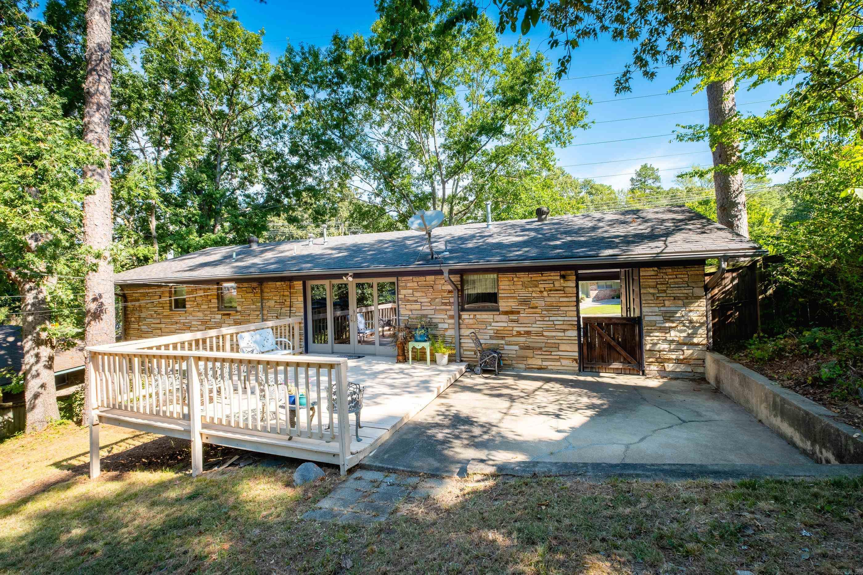 416 Del Rio Property Photo 36