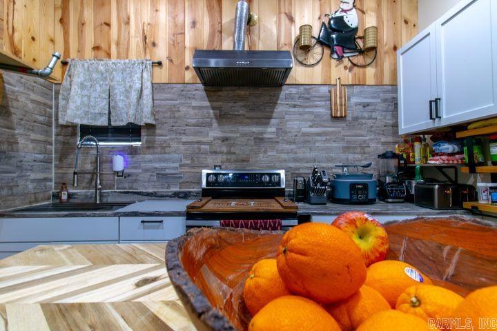 894 County Road 792 Property Photo 10