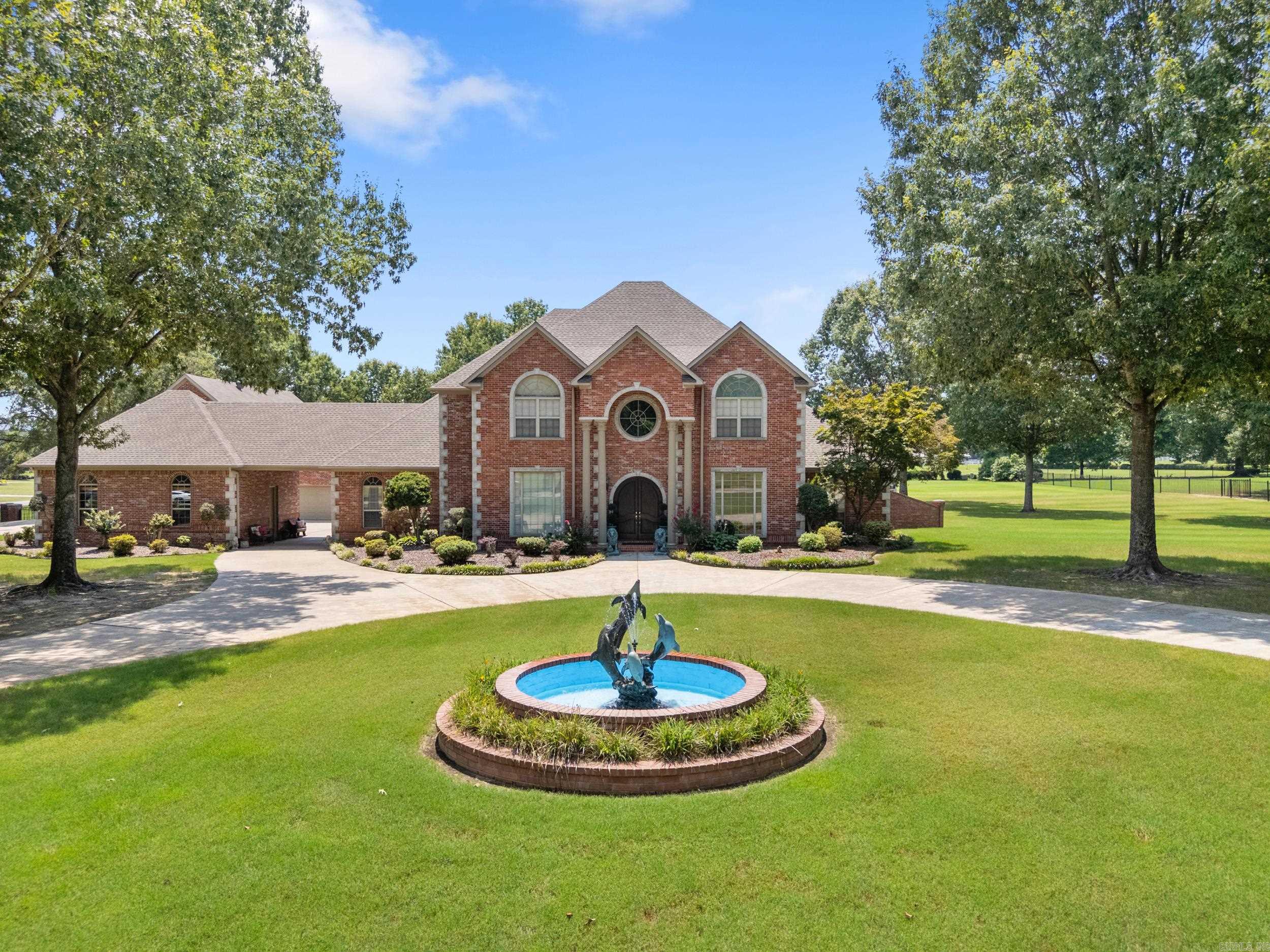 5 Westin Drive Property Photo 1