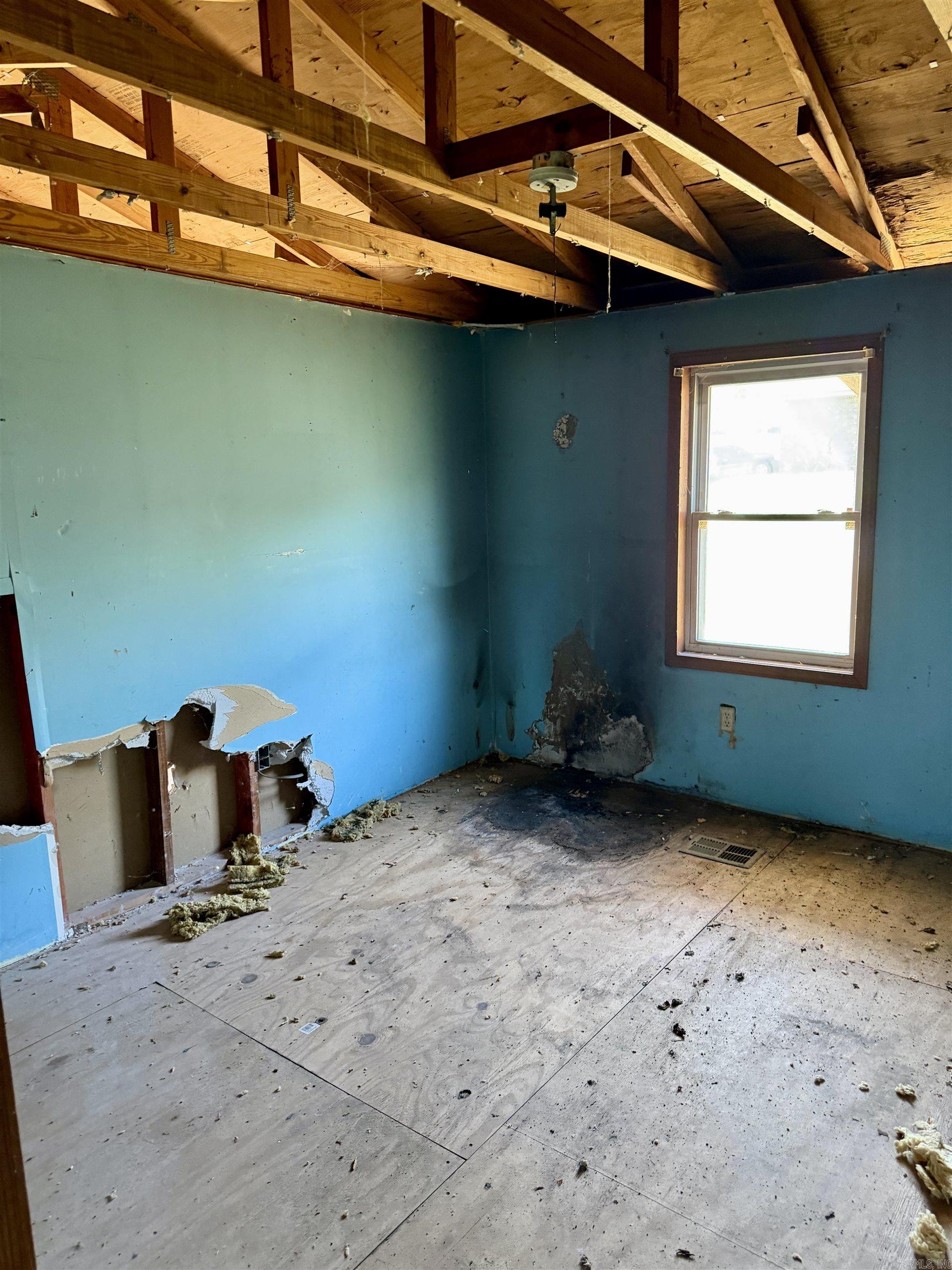 409 S Patton St Property Photo 5