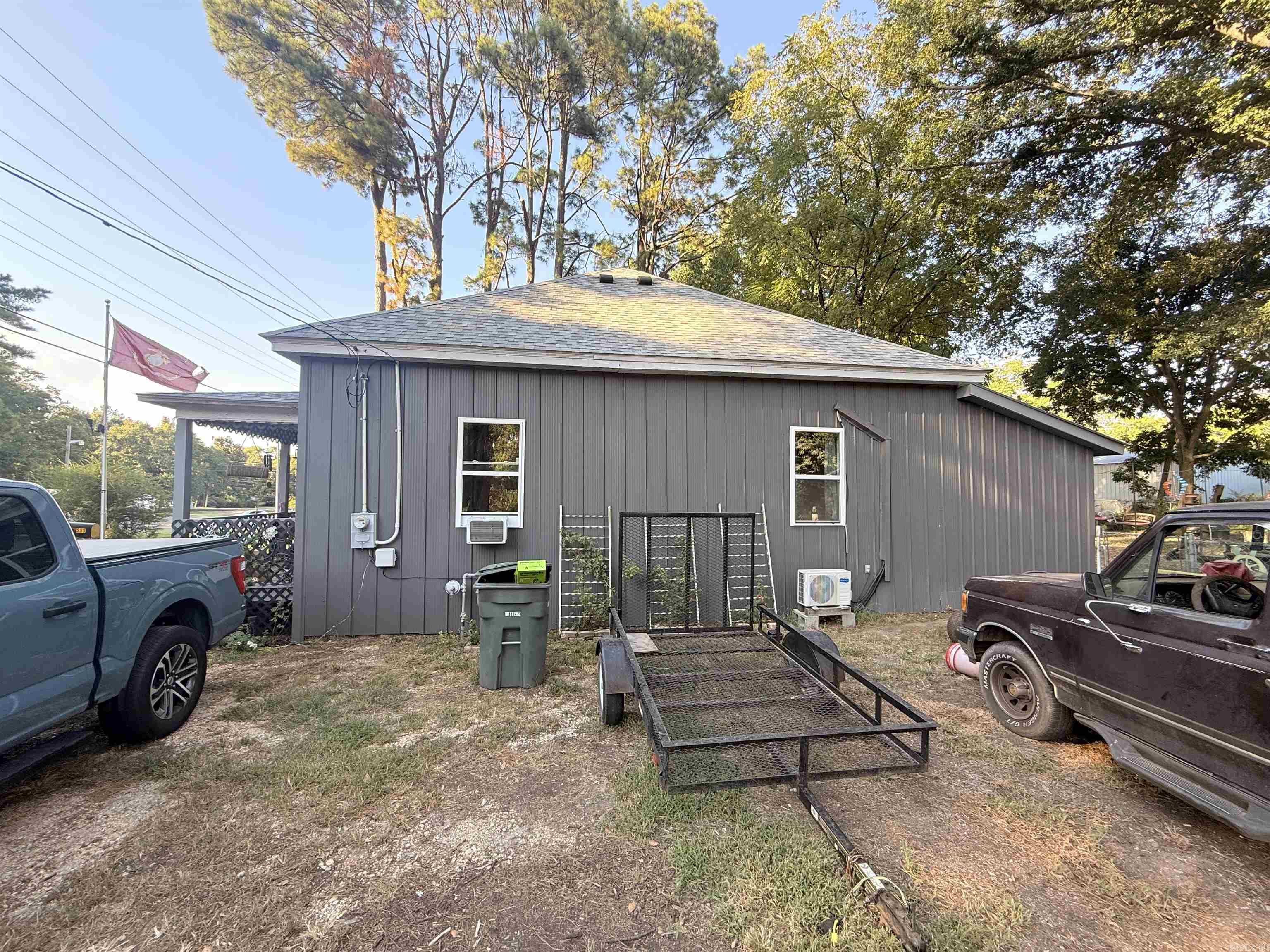 333 S Pine Street Property Photo 3