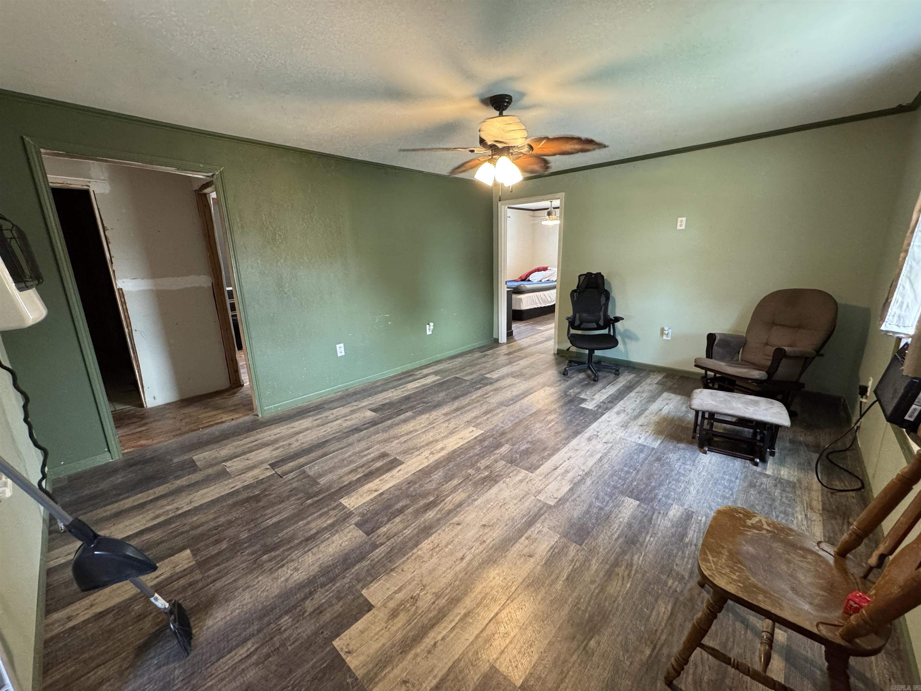 487 S Garfield Avenue Property Photo 10