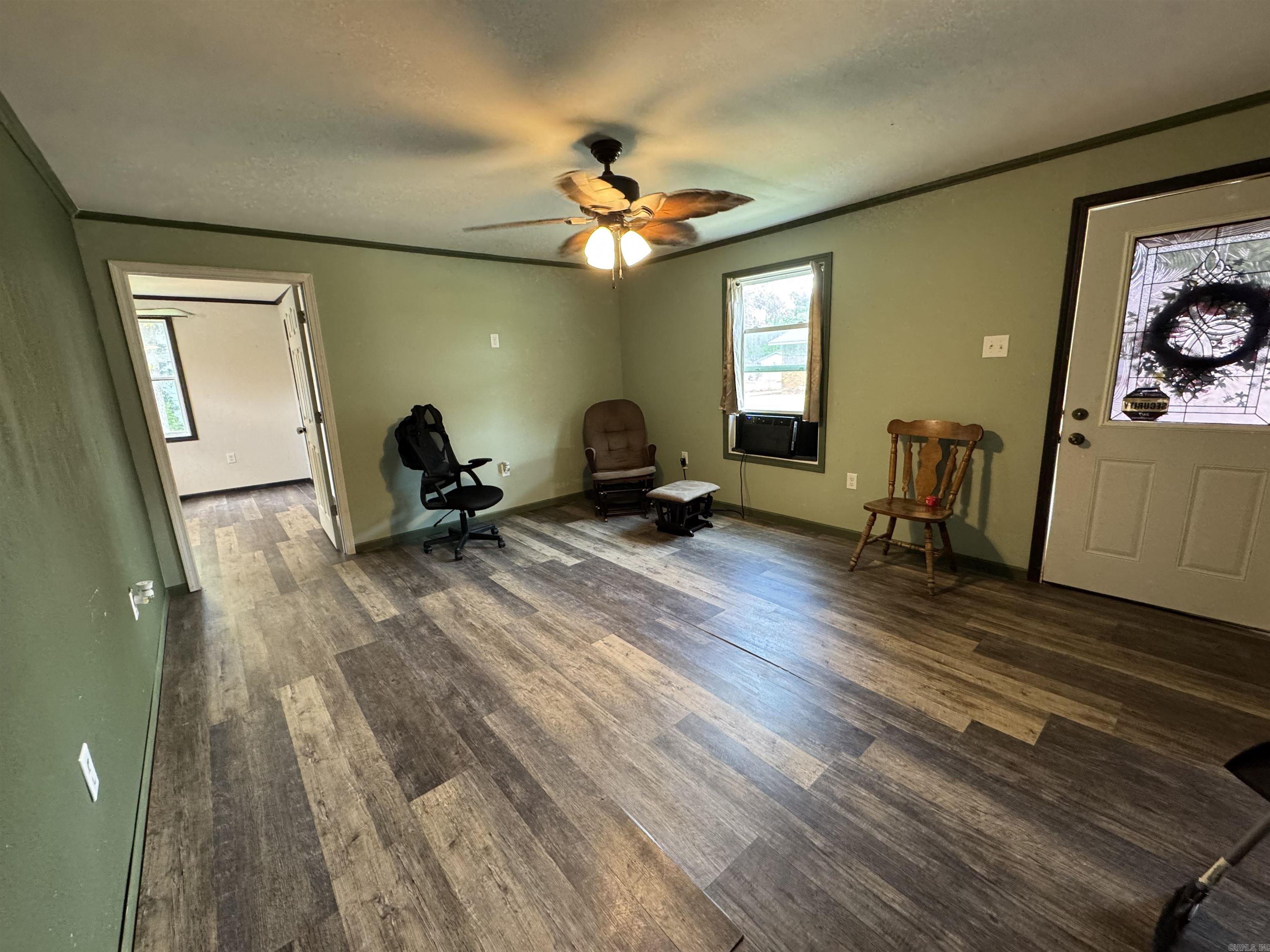 487 S Garfield Avenue Property Photo 11