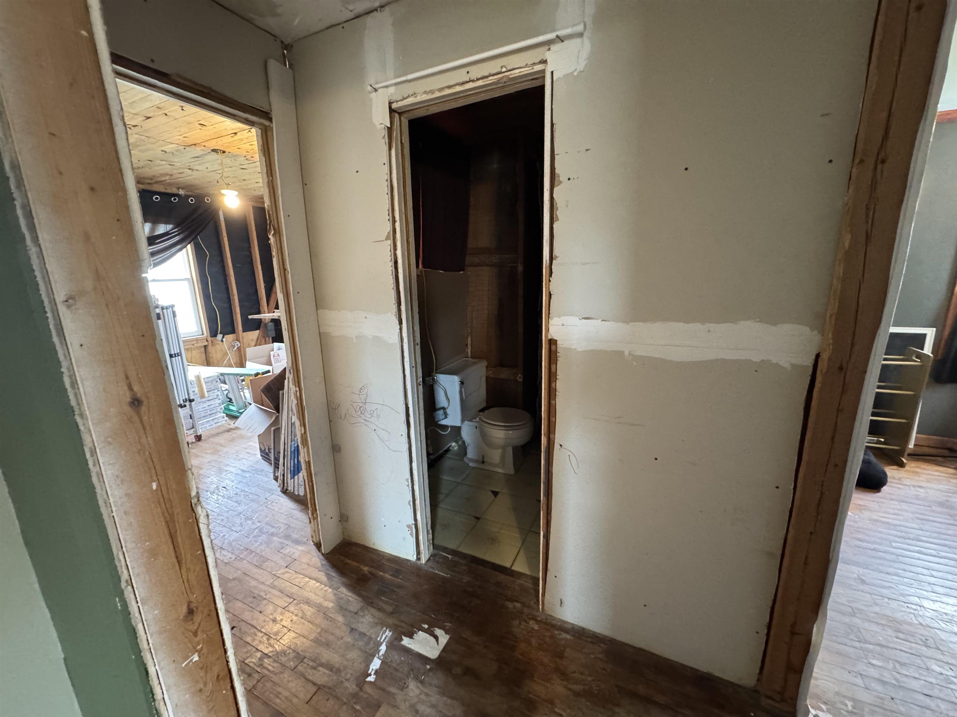 487 S Garfield Avenue Property Photo 22