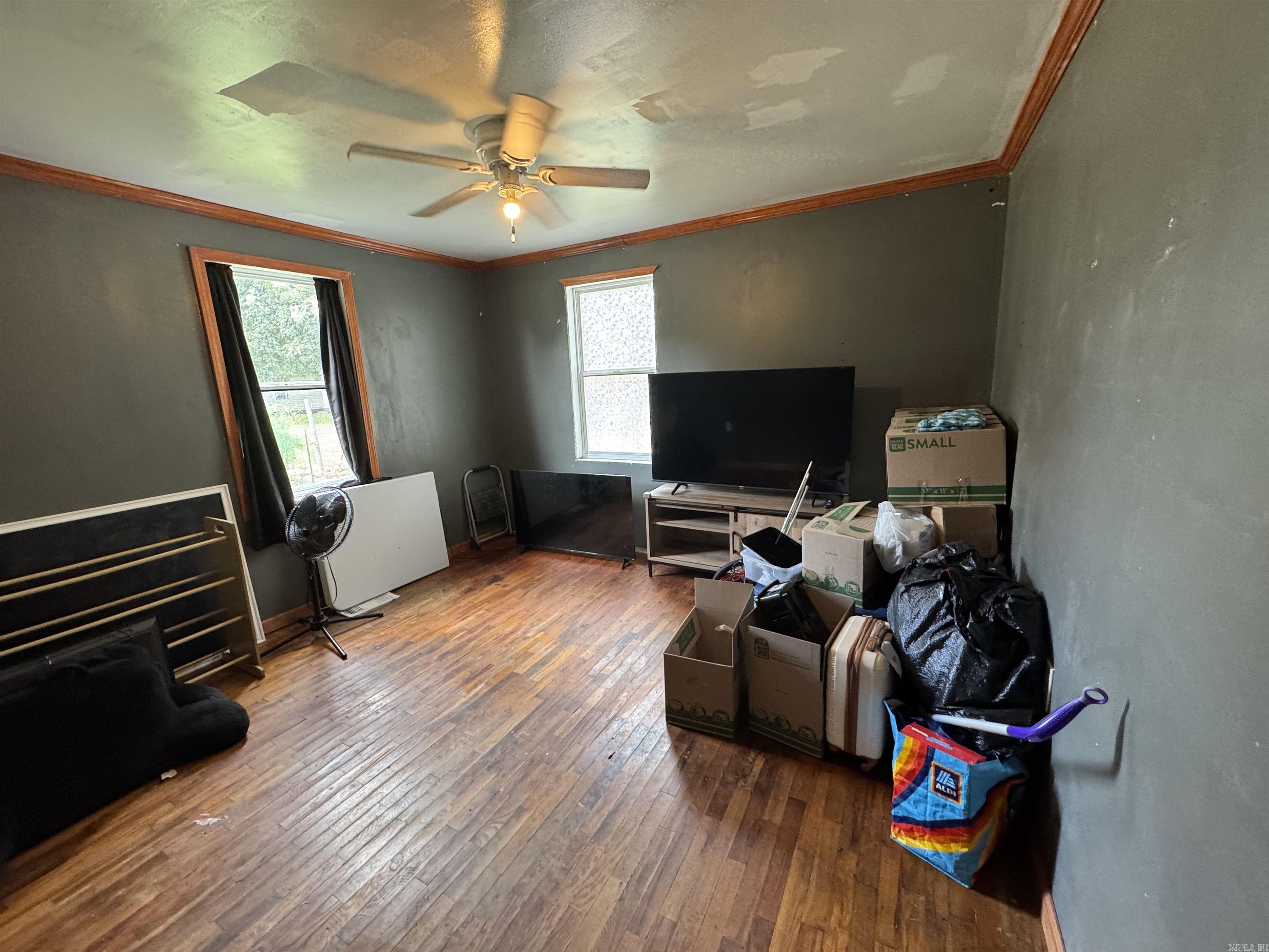 487 S Garfield Avenue Property Photo 23