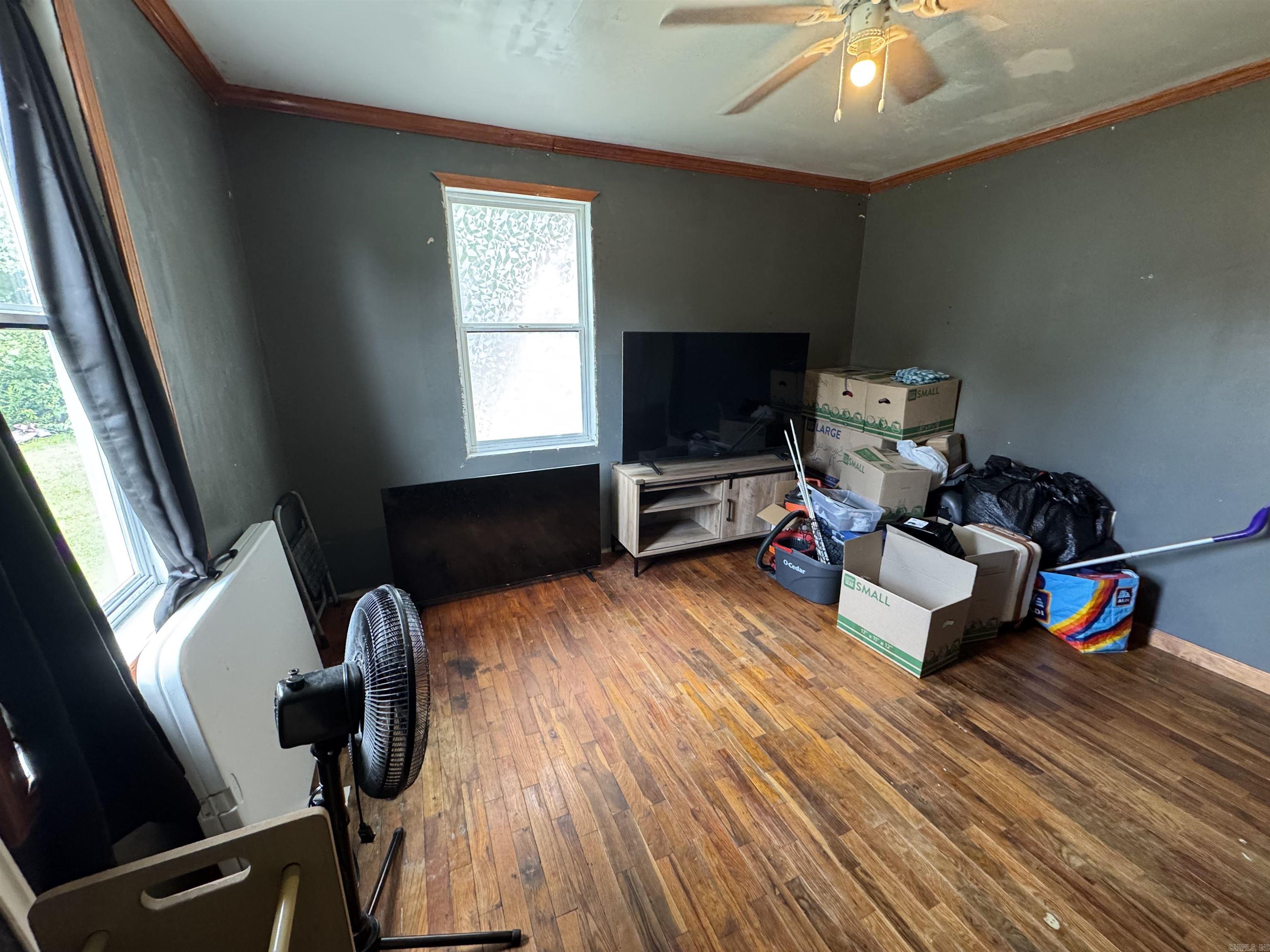 487 S Garfield Avenue Property Photo 24