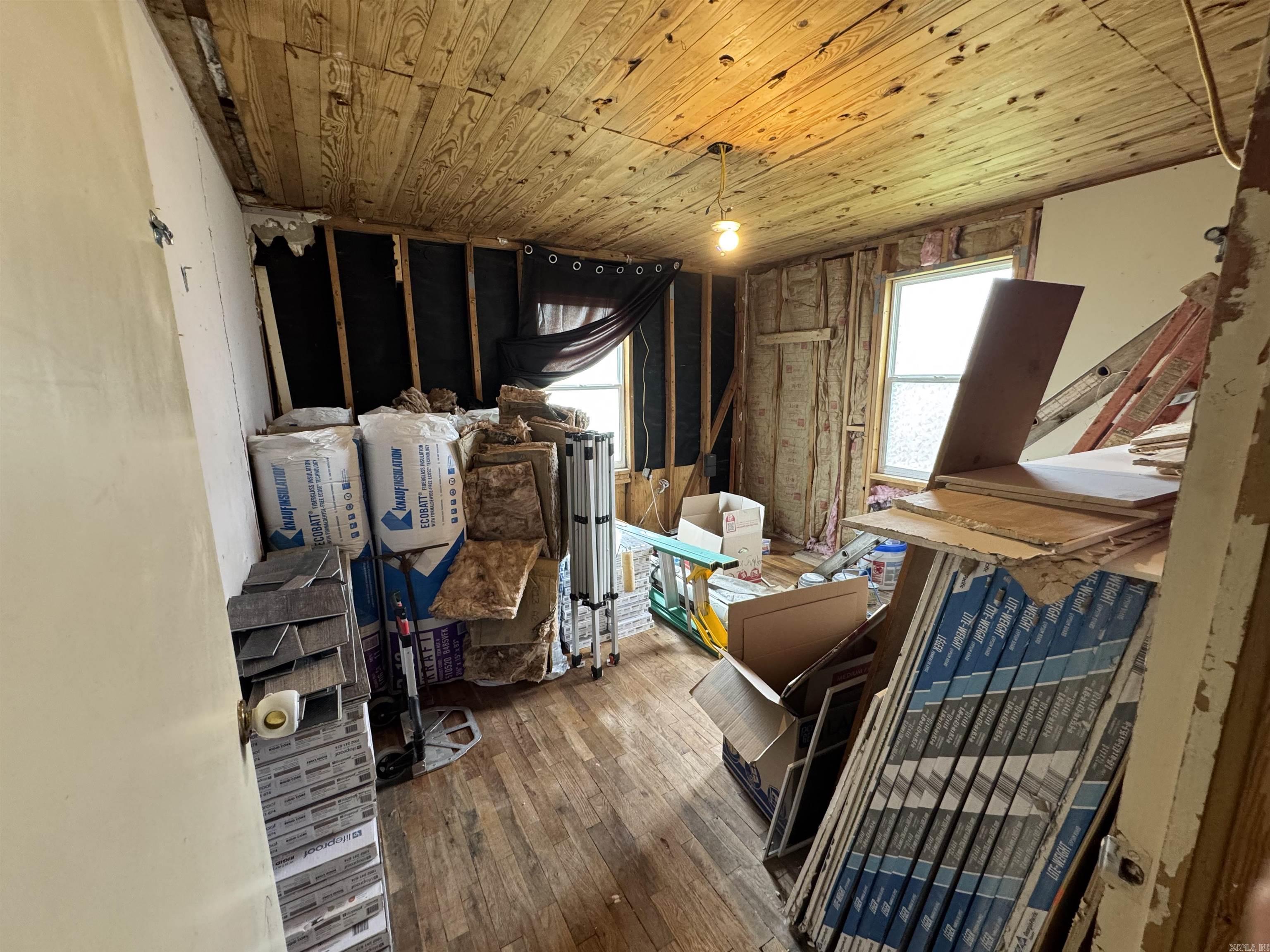 487 S Garfield Avenue Property Photo 27
