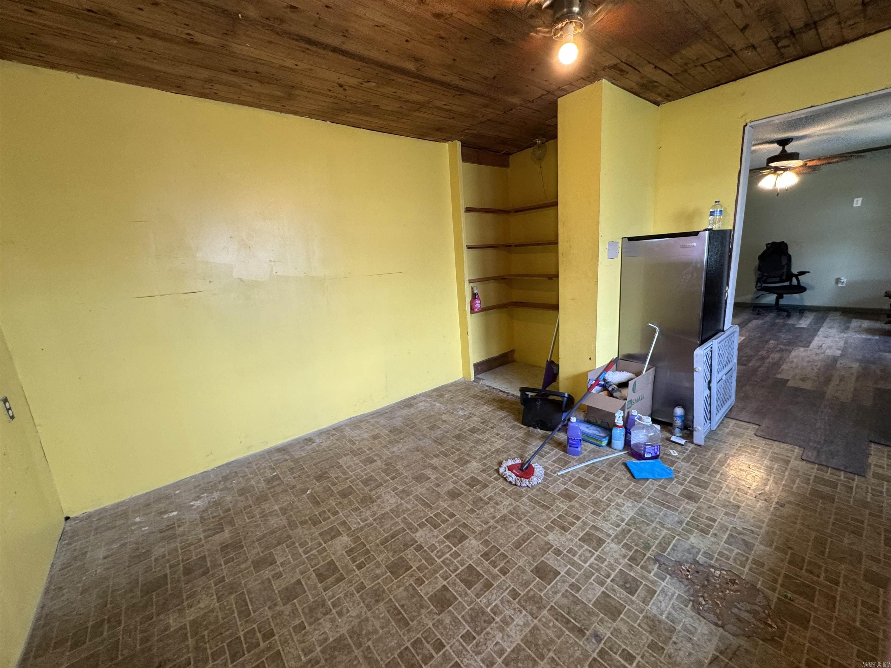 487 S Garfield Avenue Property Photo 34