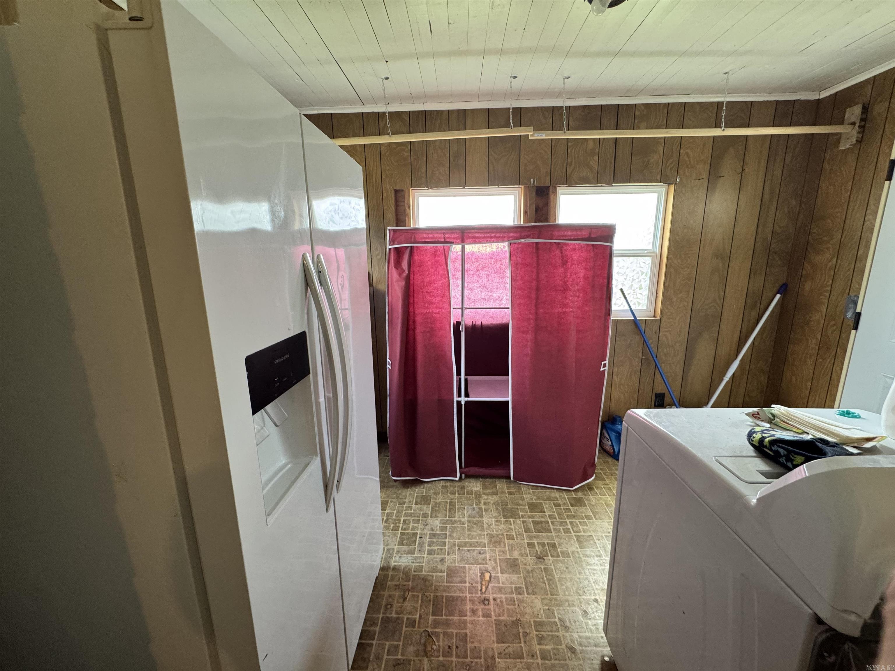 487 S Garfield Avenue Property Photo 35