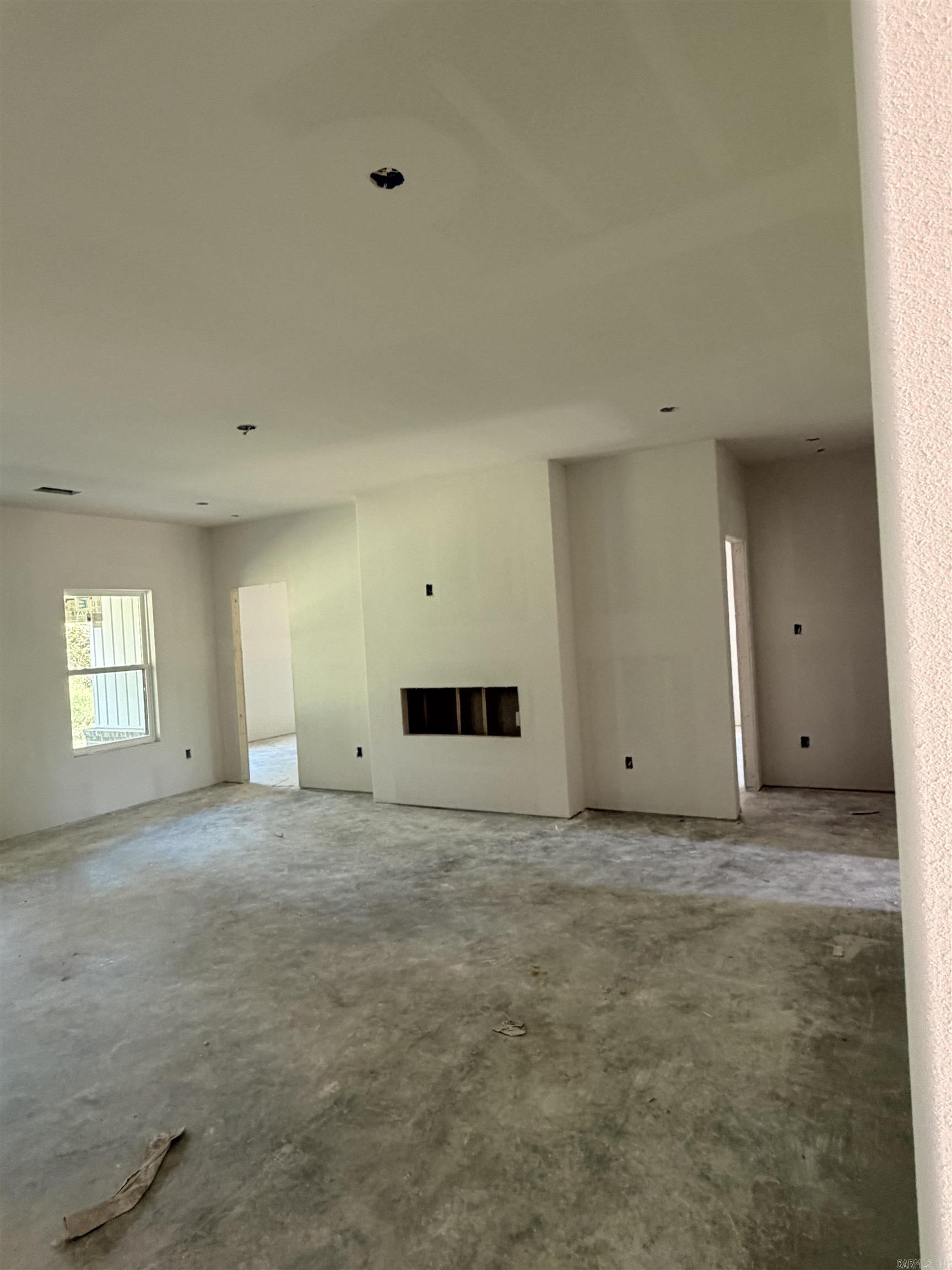 326 Everest Street Property Photo 4