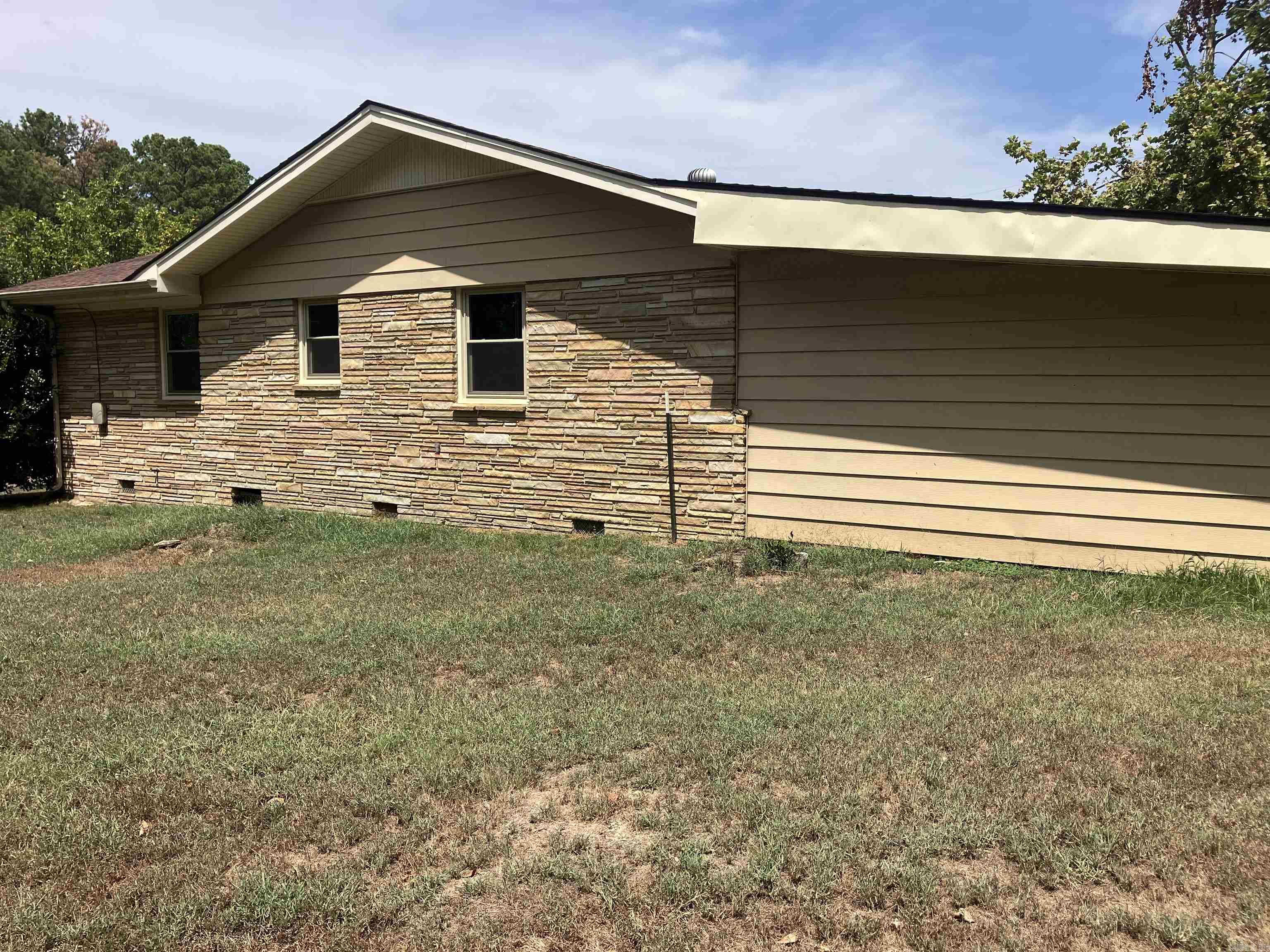 1068 Hwy 27s Property Photo 2