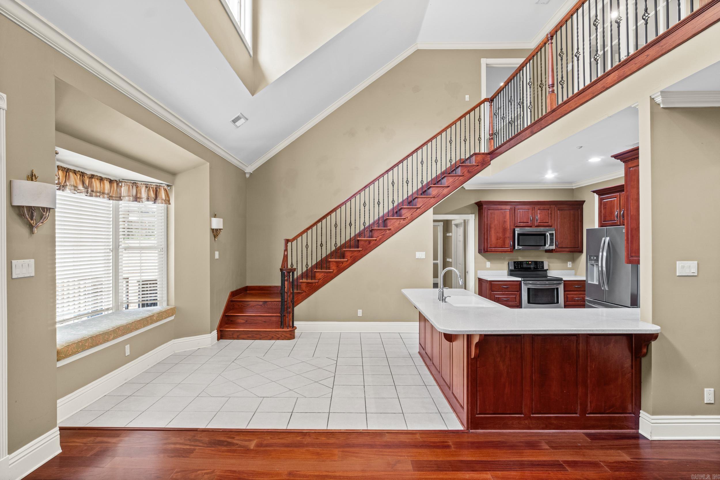 1109 Oakwood Drive Property Photo 4