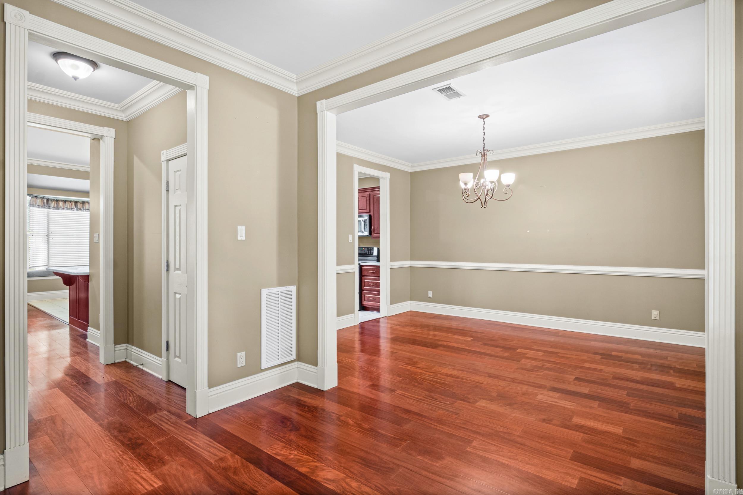 1109 Oakwood Drive Property Photo 9