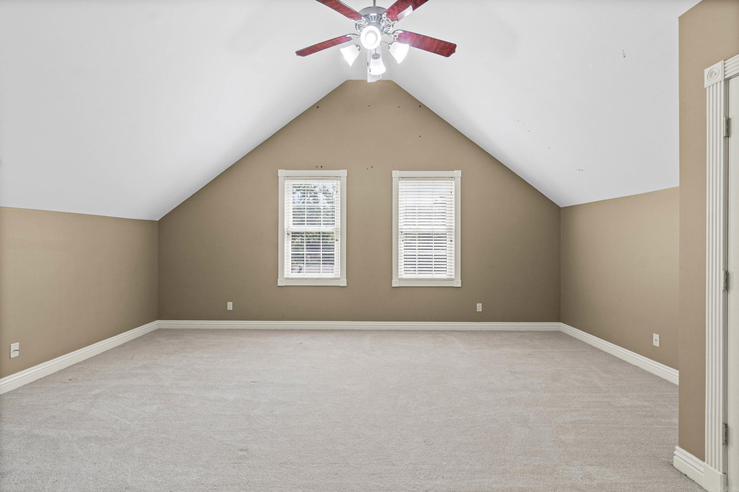 1109 Oakwood Drive Property Photo 26
