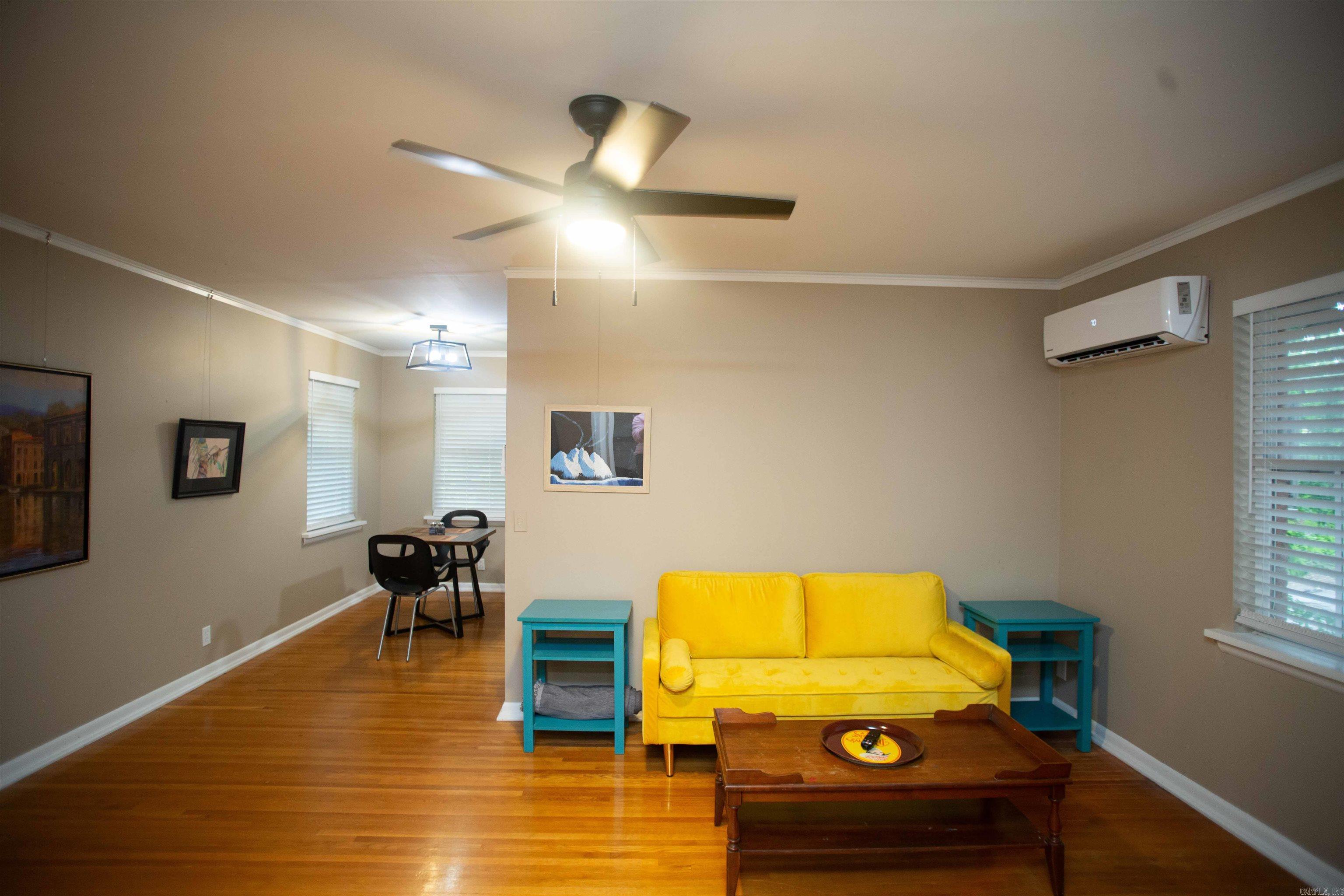 1512 Center Street Property Photo 4