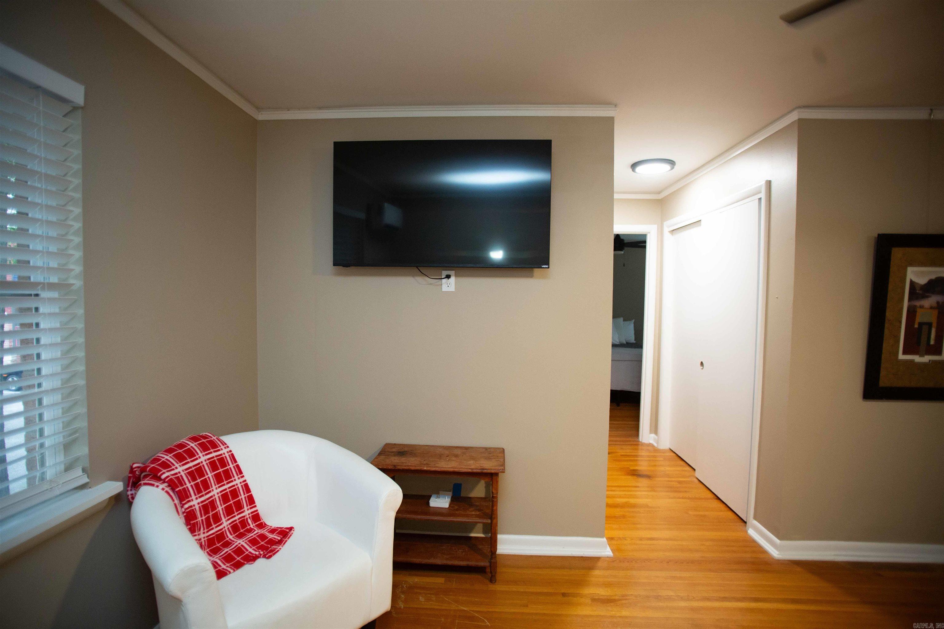 1512 Center Street Property Photo 5