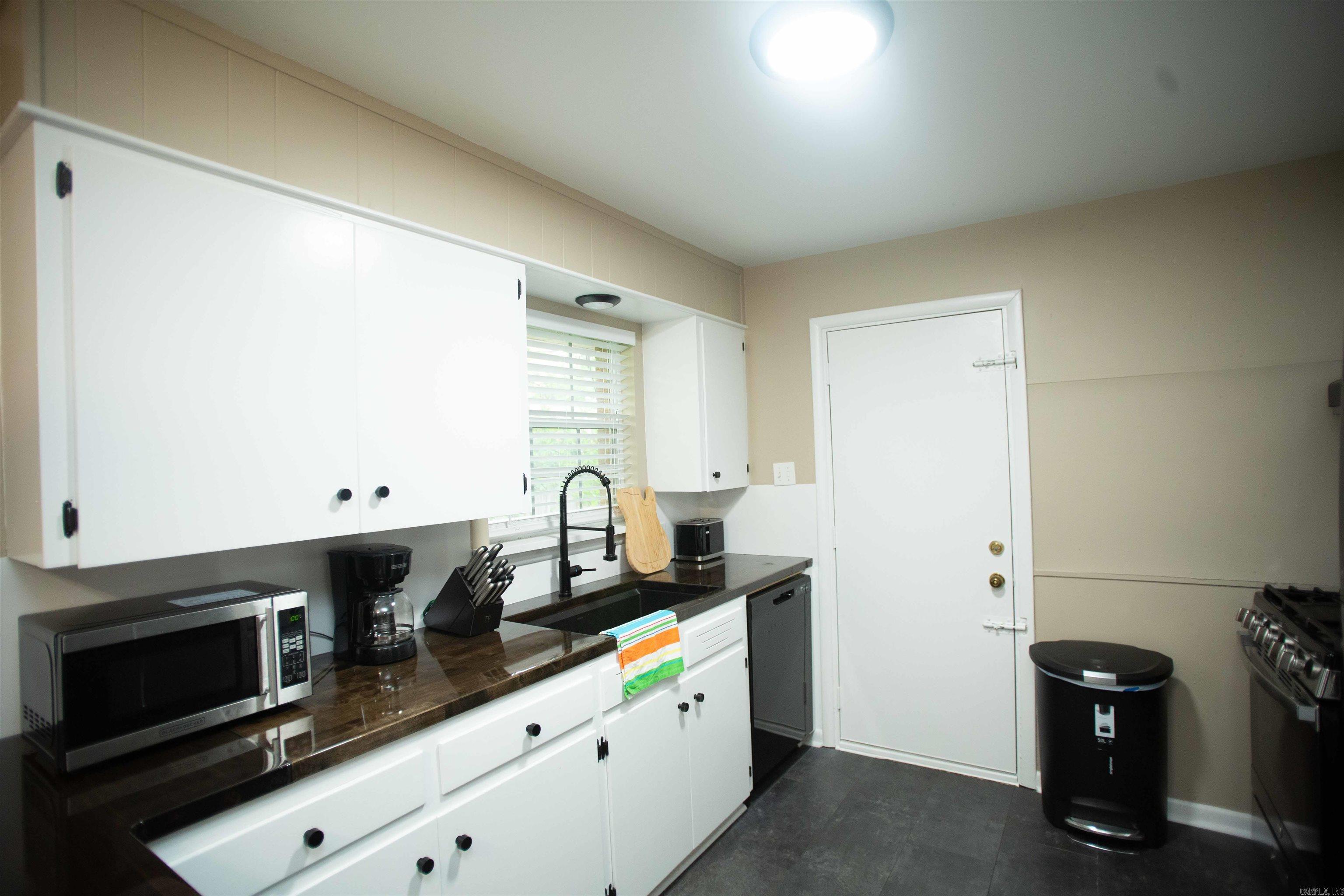 1512 Center Street Property Photo 8