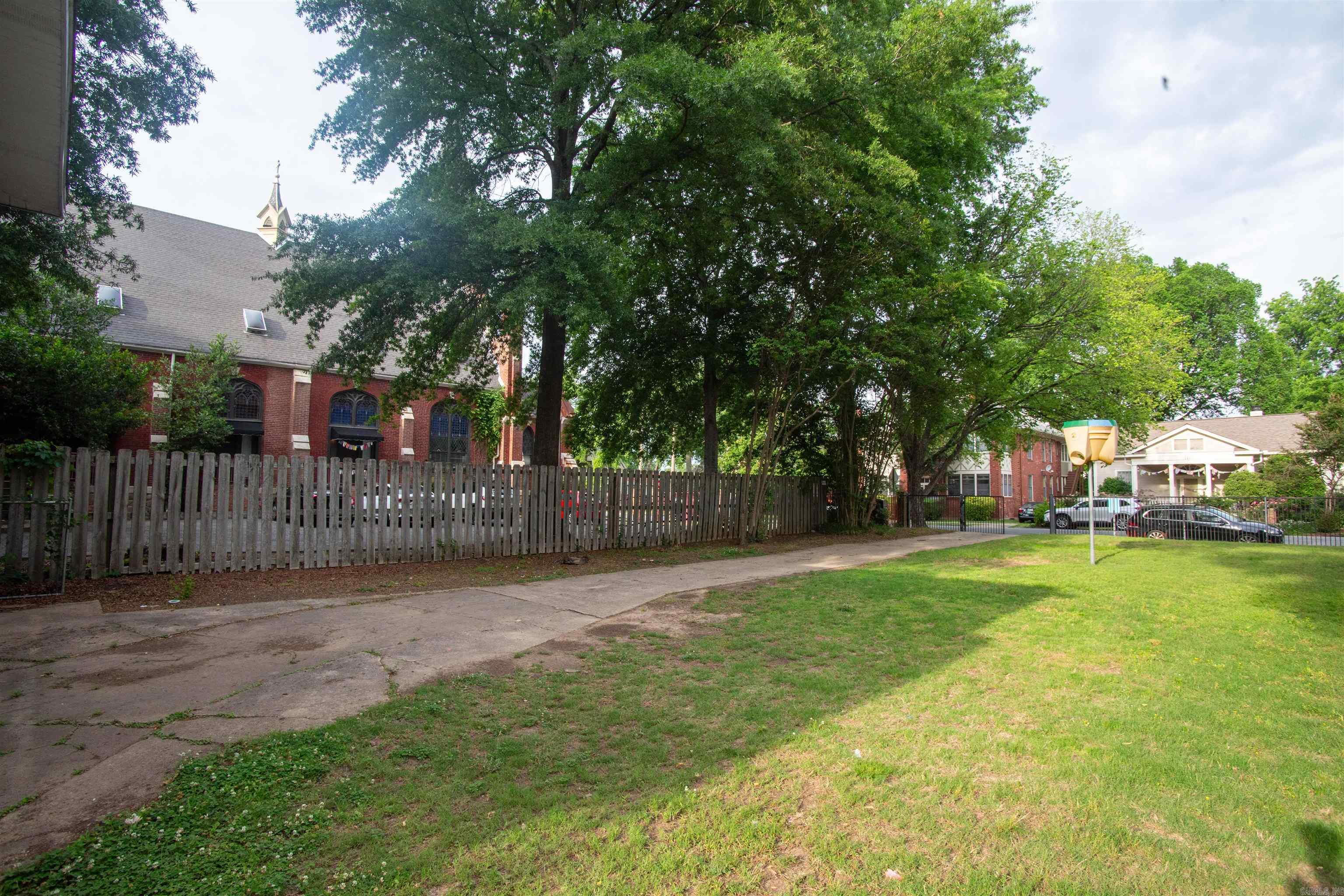 1512 Center Street Property Photo 23