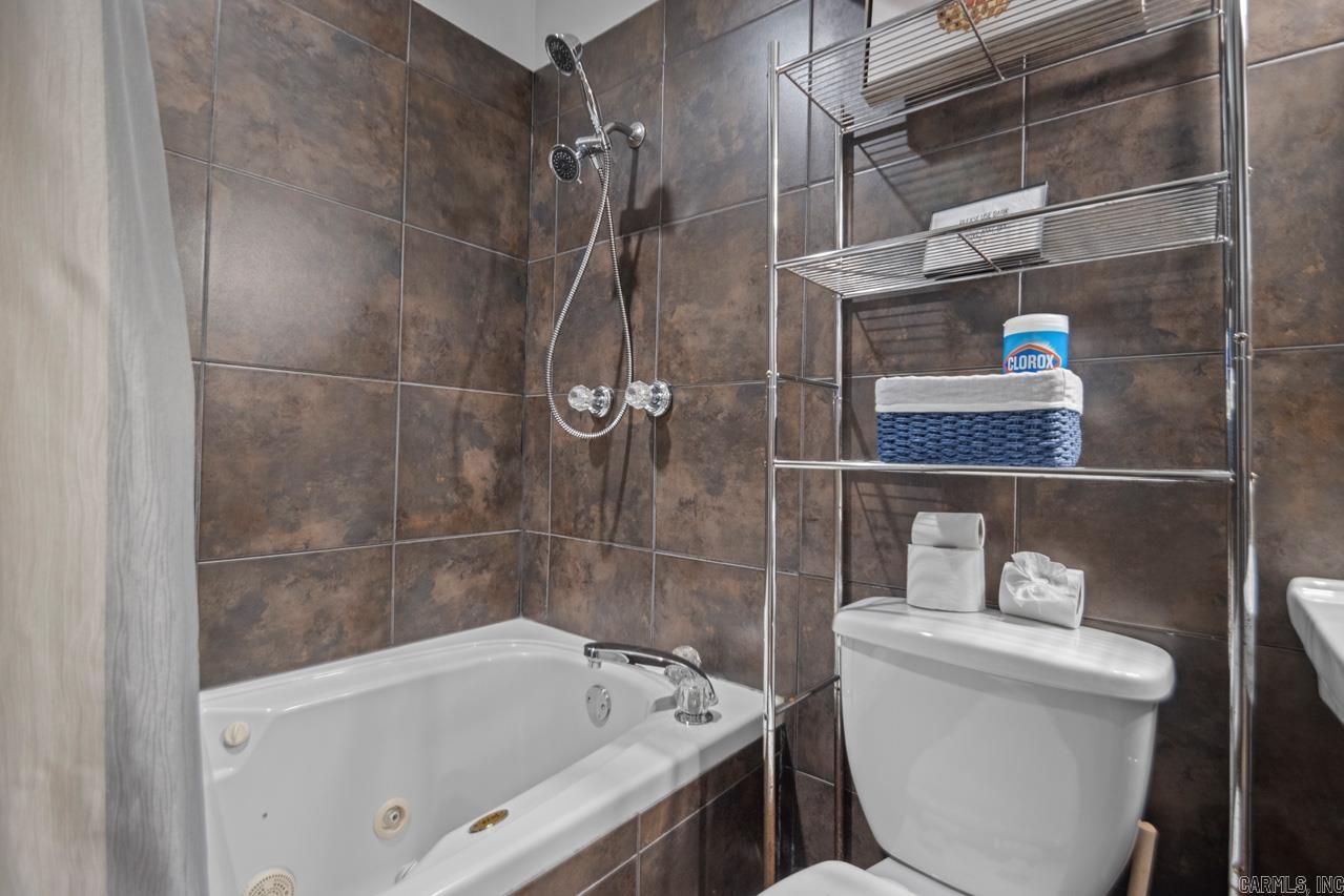 7001 Blue Bird Drive Property Photo 22