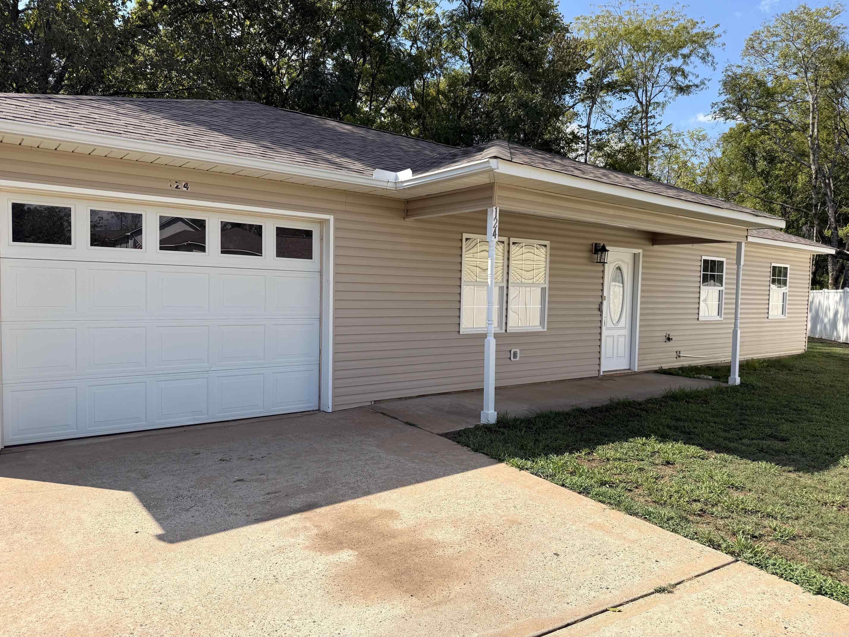 124 Summer Court Property Photo 1