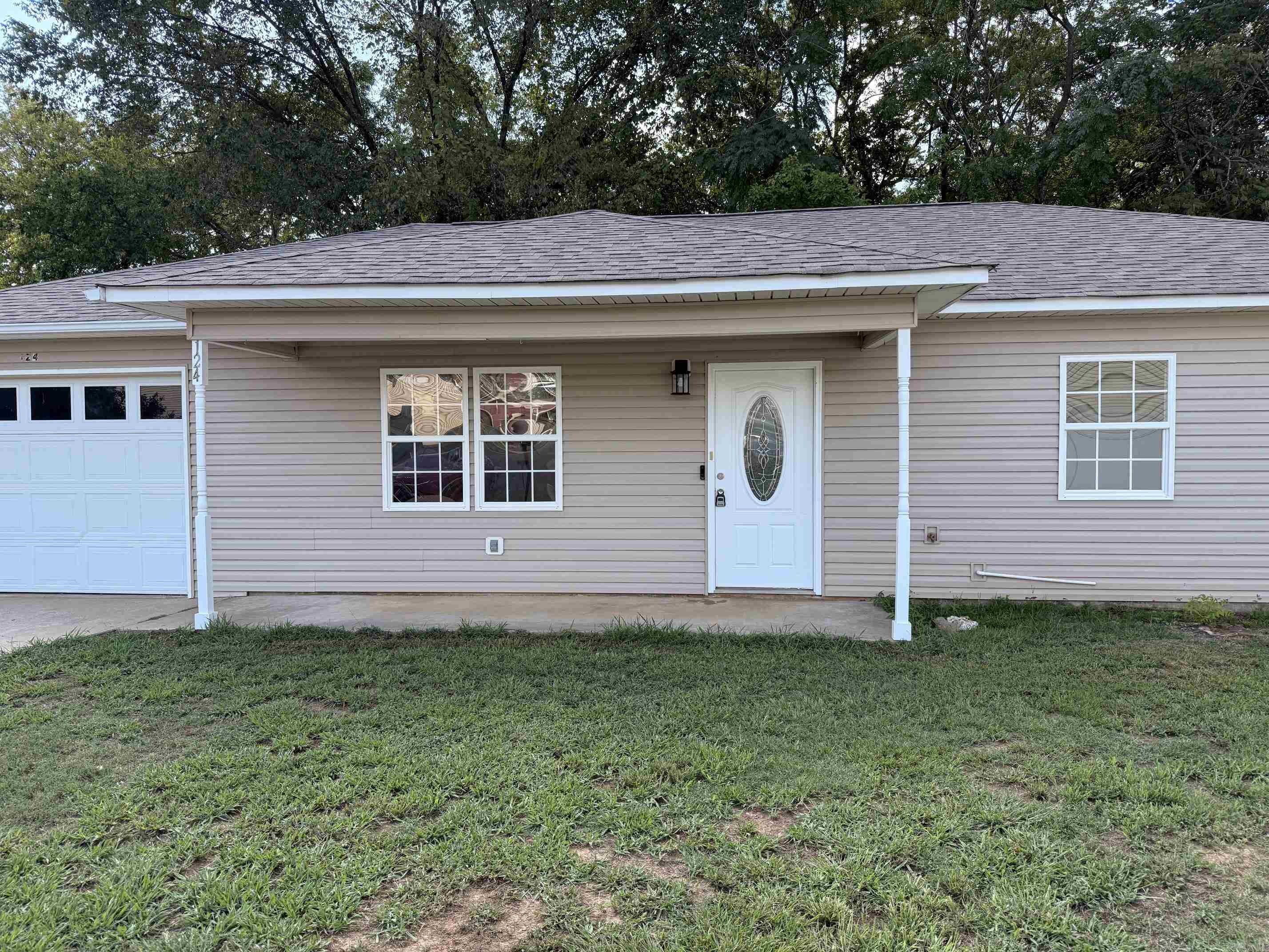 124 Summer Court Property Photo 2