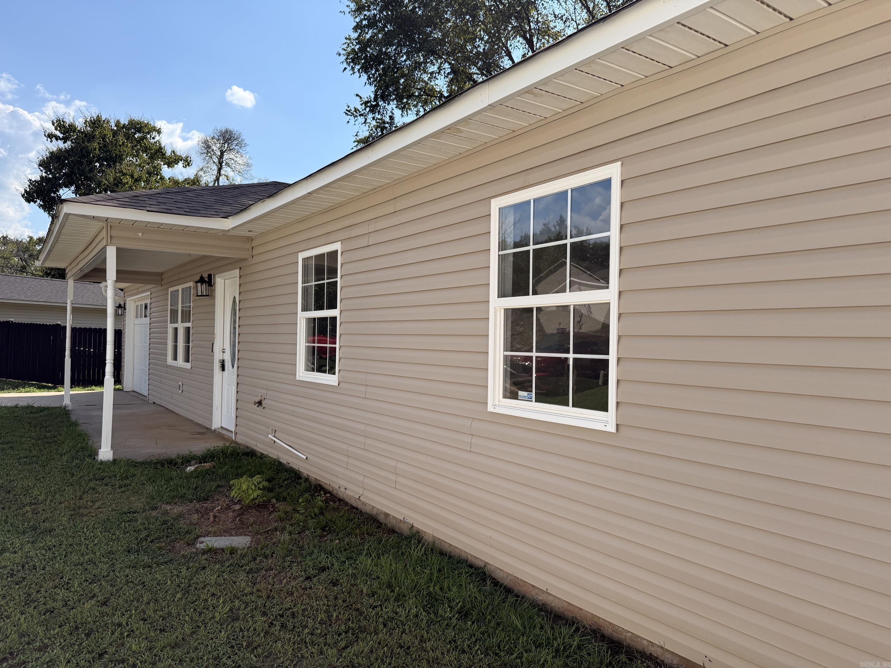 124 Summer Court Property Photo 3
