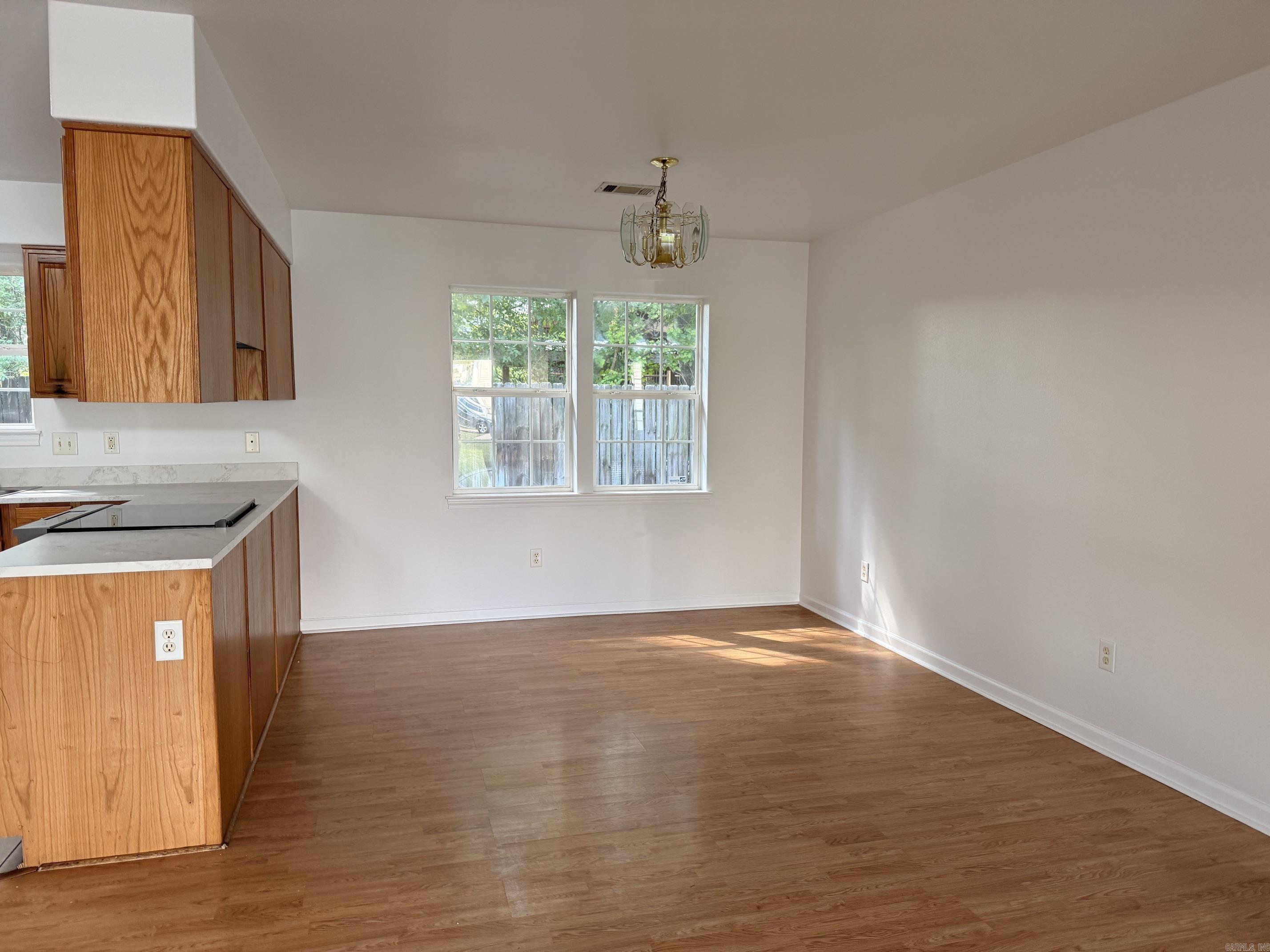 124 Summer Court Property Photo 6