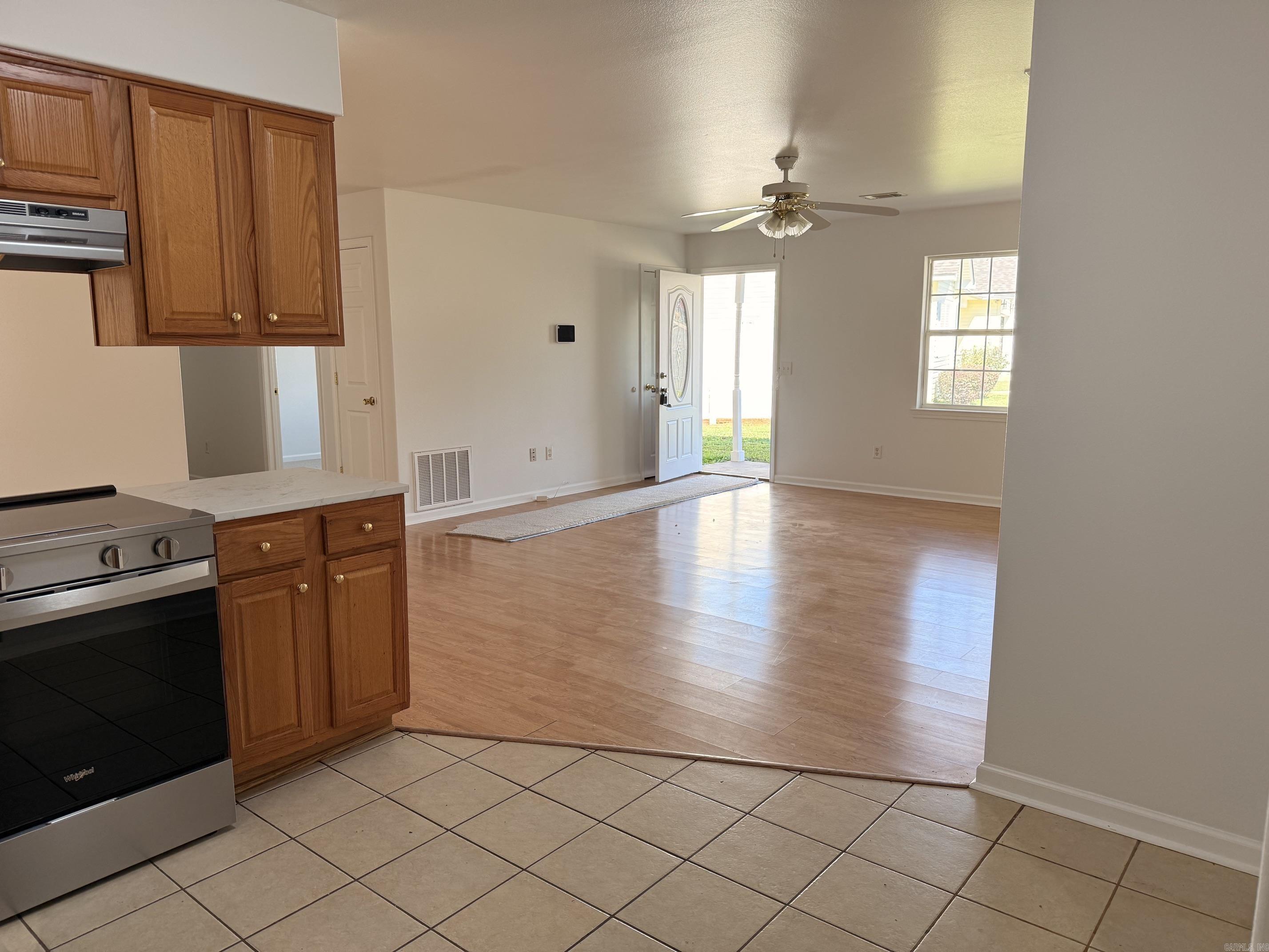 124 Summer Court Property Photo 10