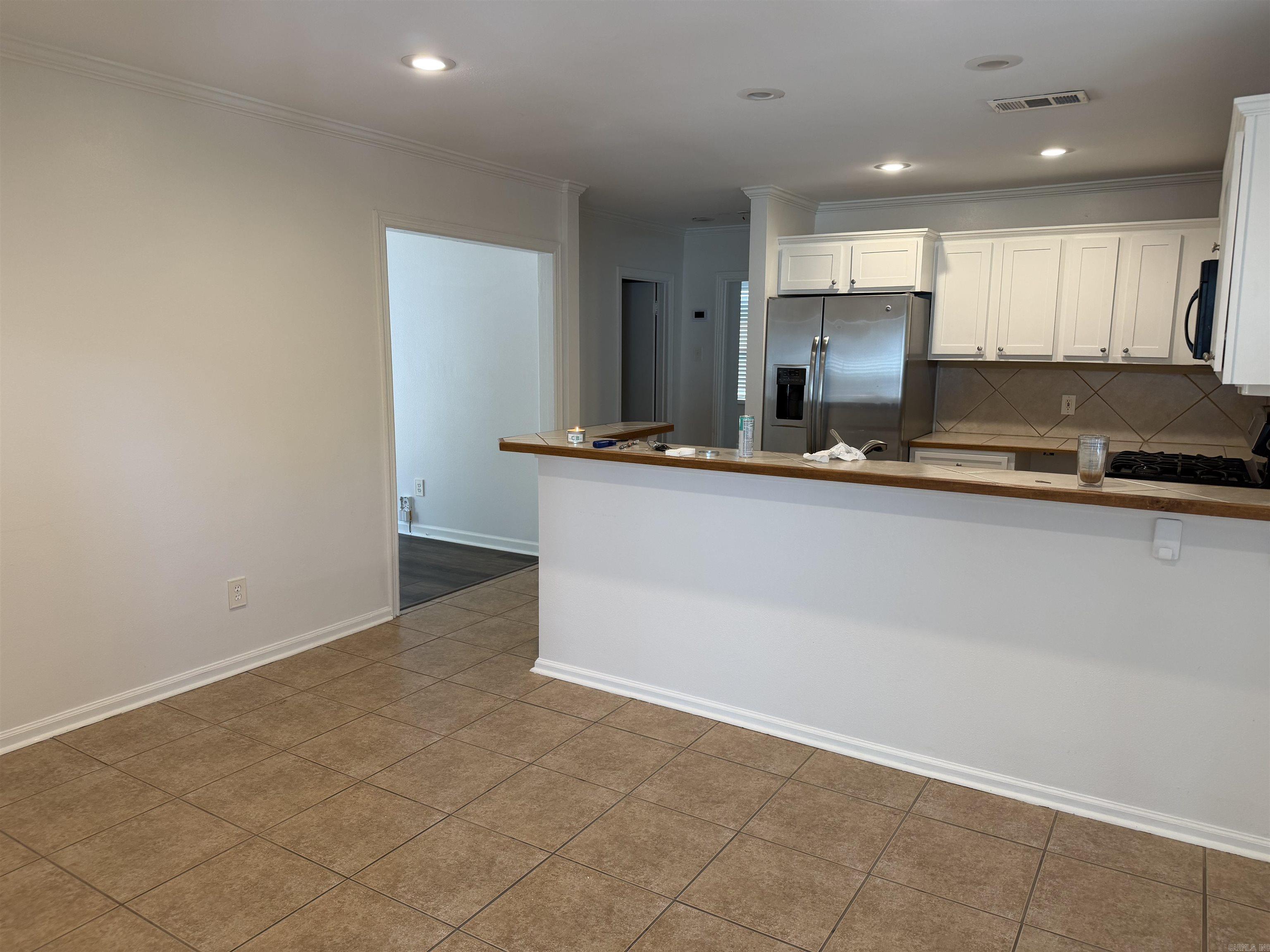 8416 Leatrice Drive Property Photo 1