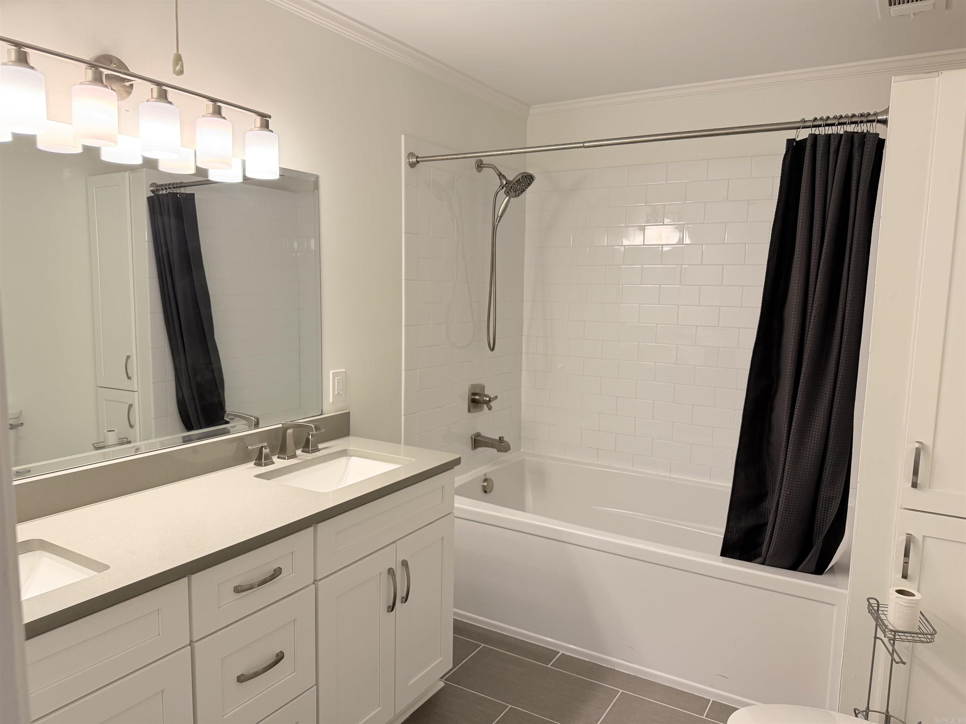 8416 Leatrice Drive Property Photo 16