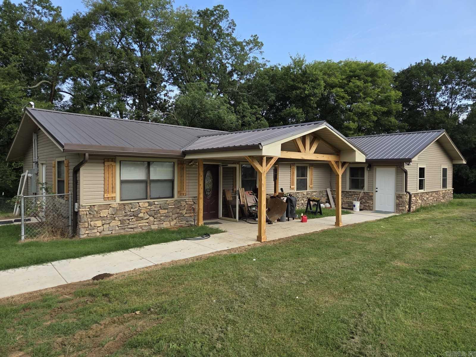 1359 Highway 27 N Property Photo 1