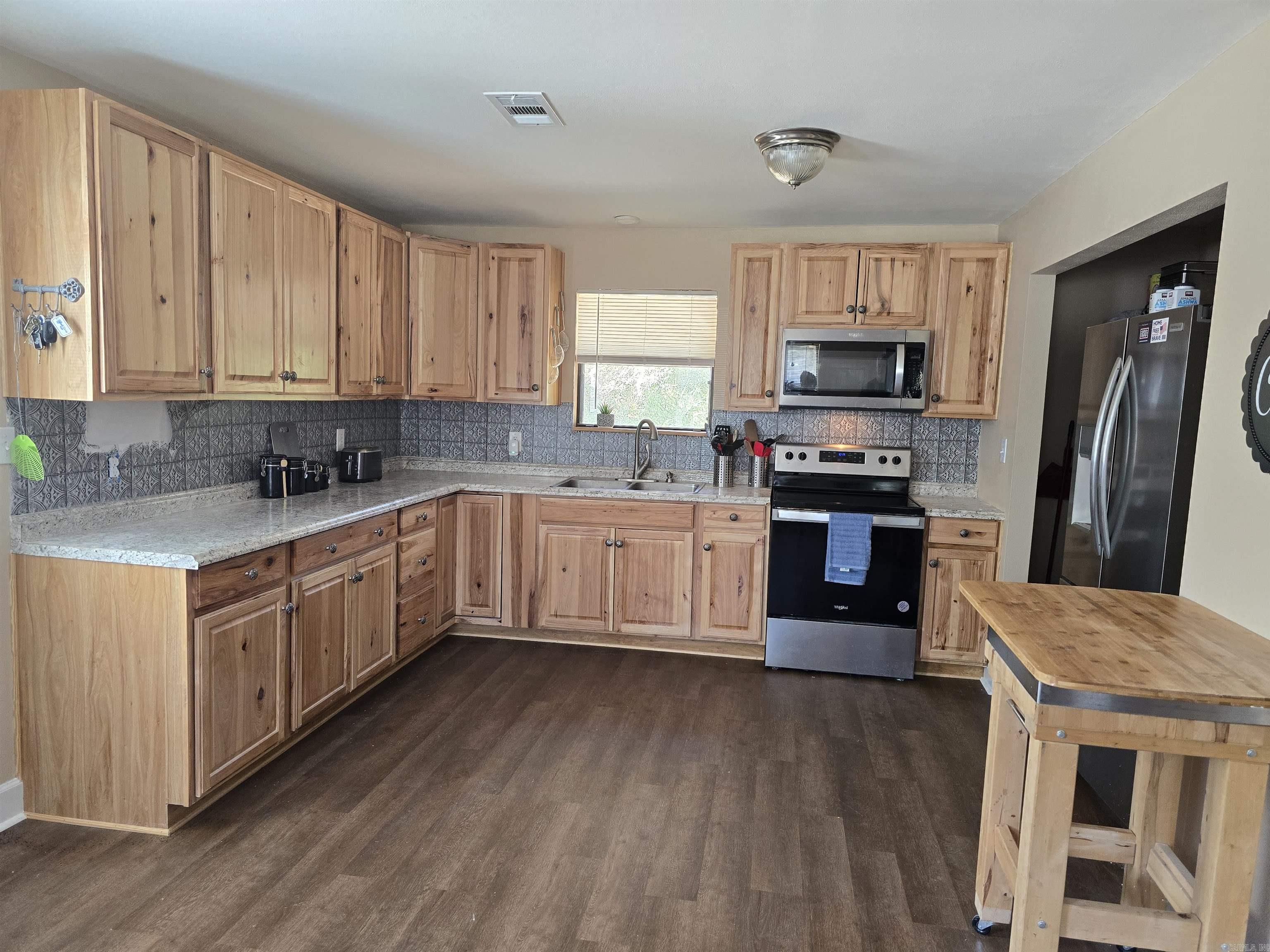 1359 Highway 27 N Property Photo 5