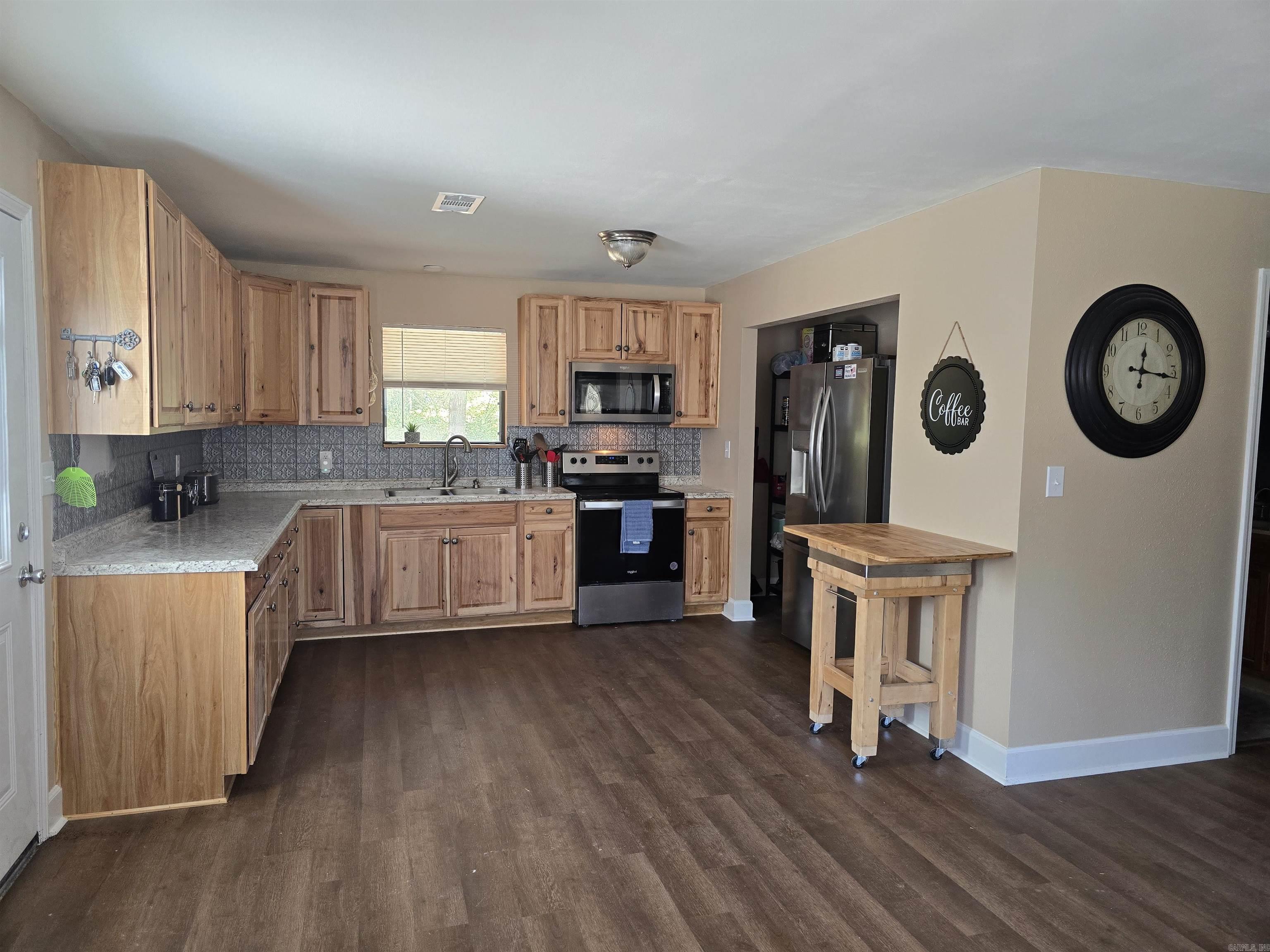 1359 Highway 27 N Property Photo 8