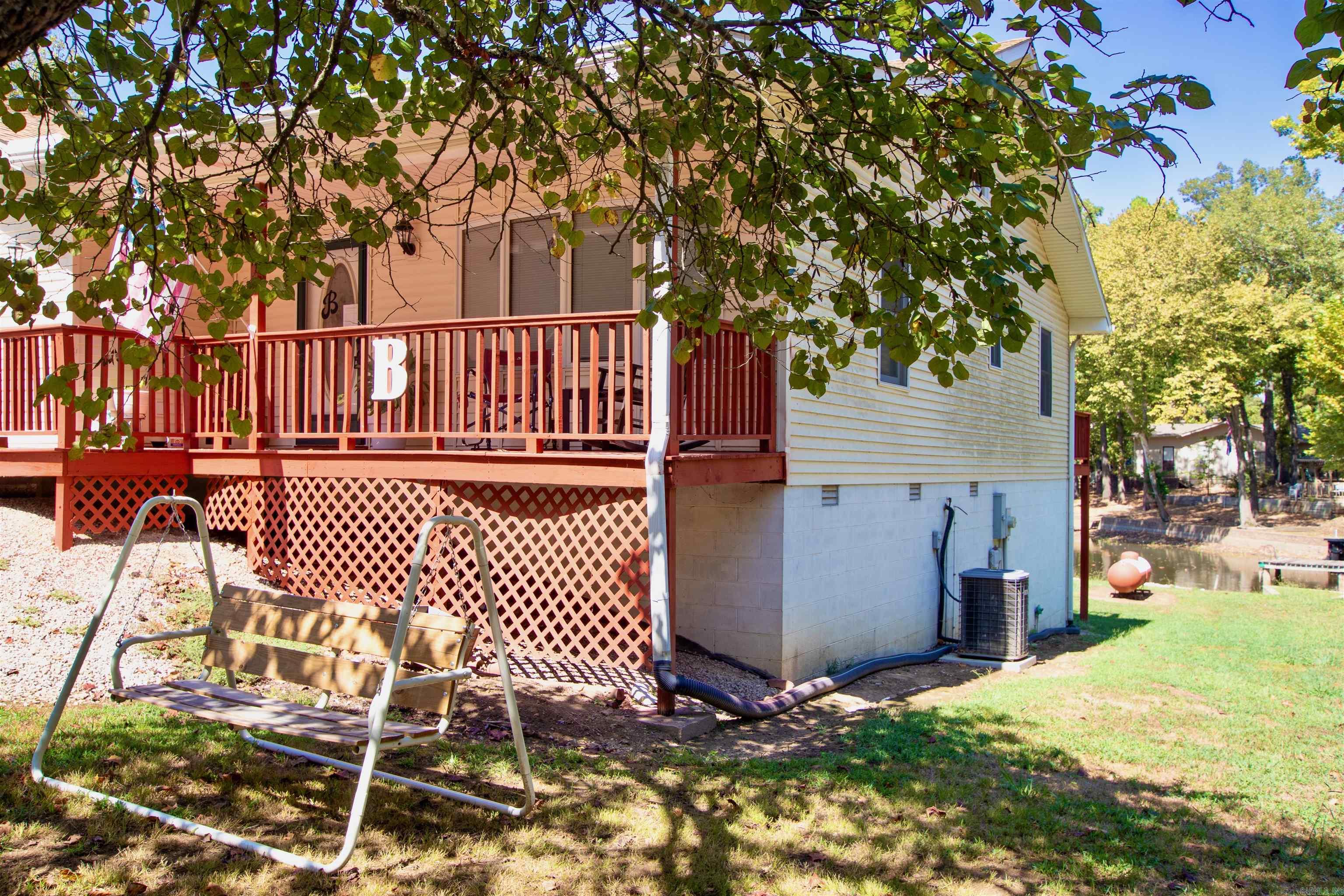 152 E Lakeshore Dr Property Photo 6