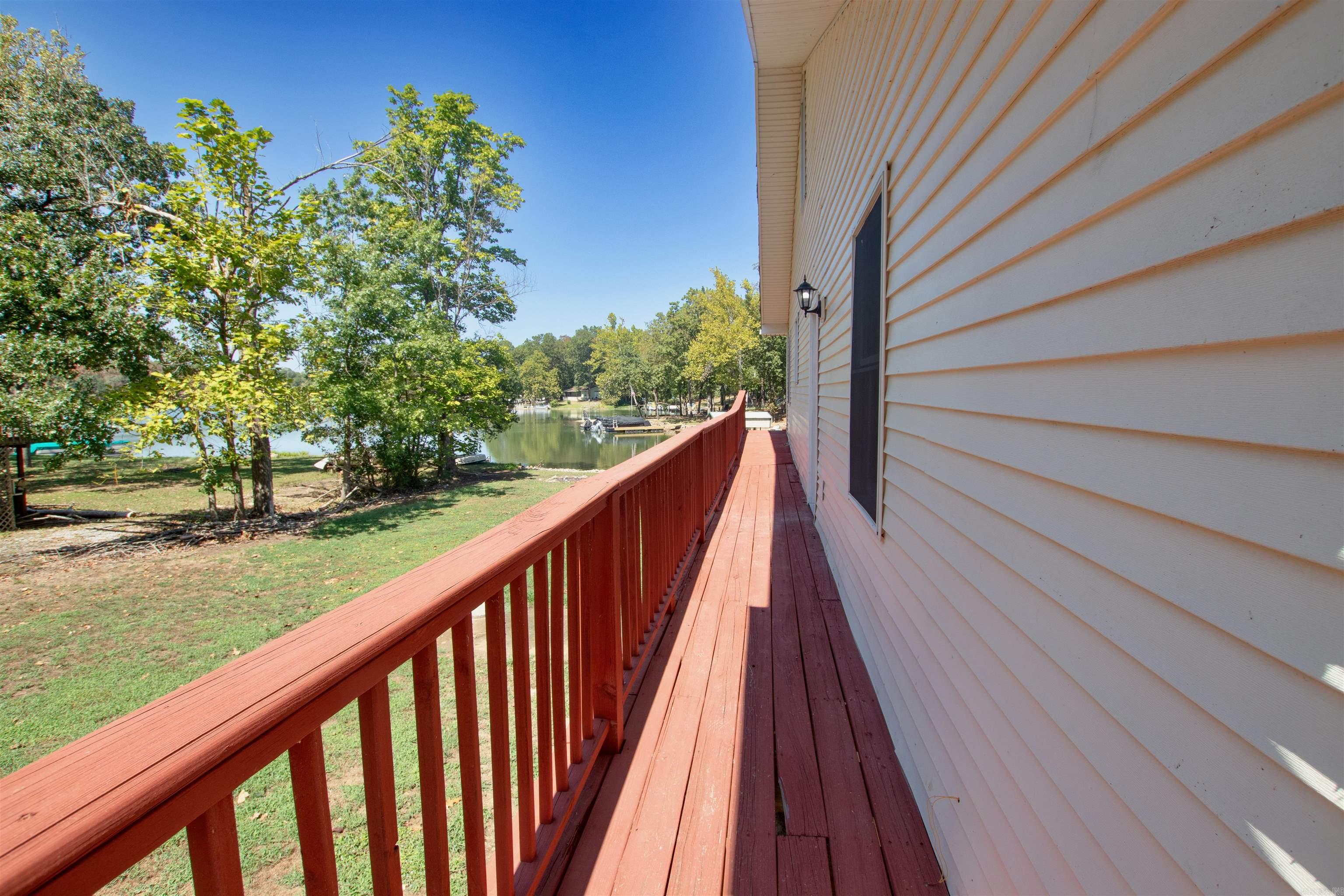 152 E Lakeshore Dr Property Photo 8