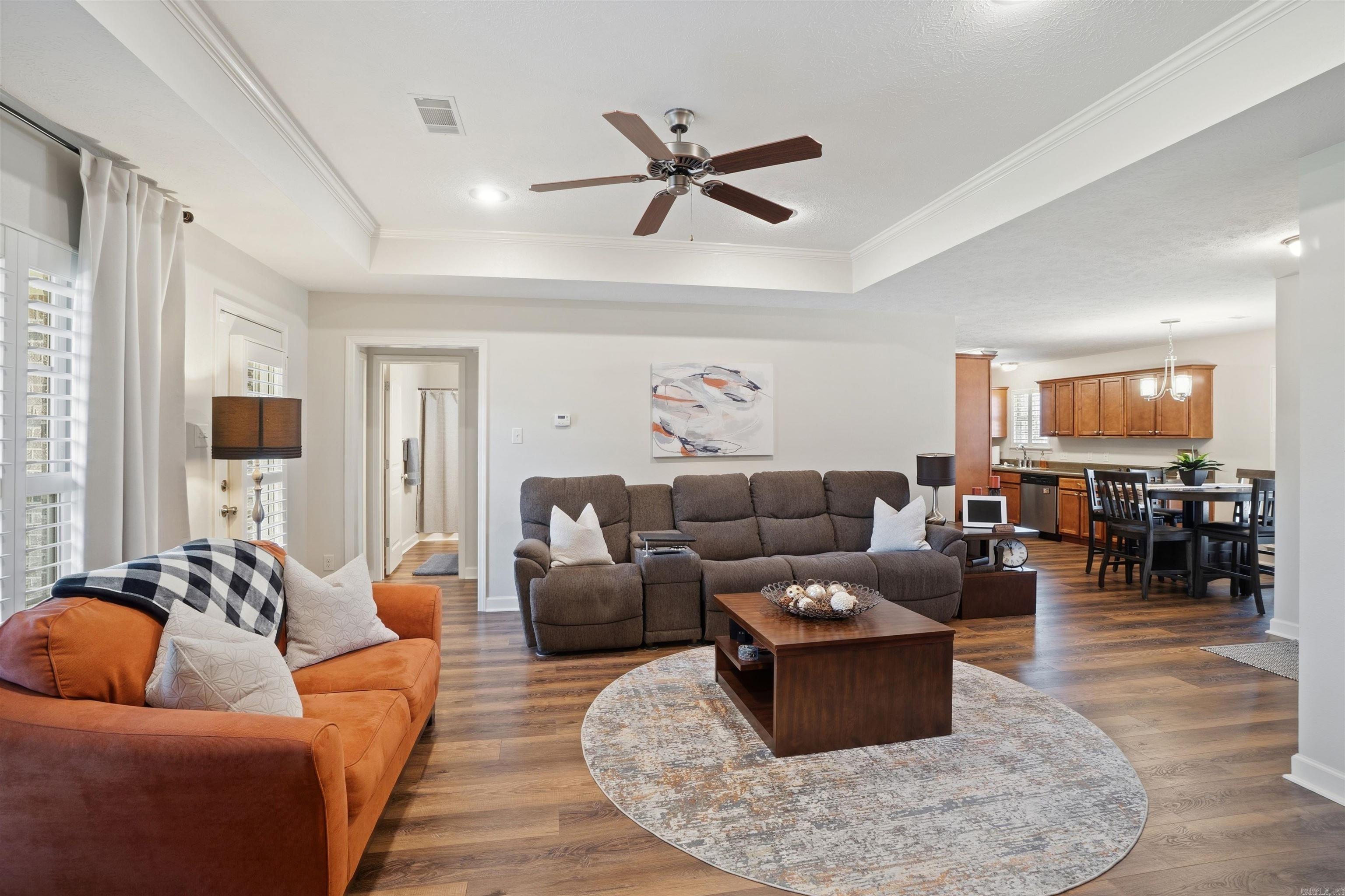 1490 Norbert Circle Property Photo 8