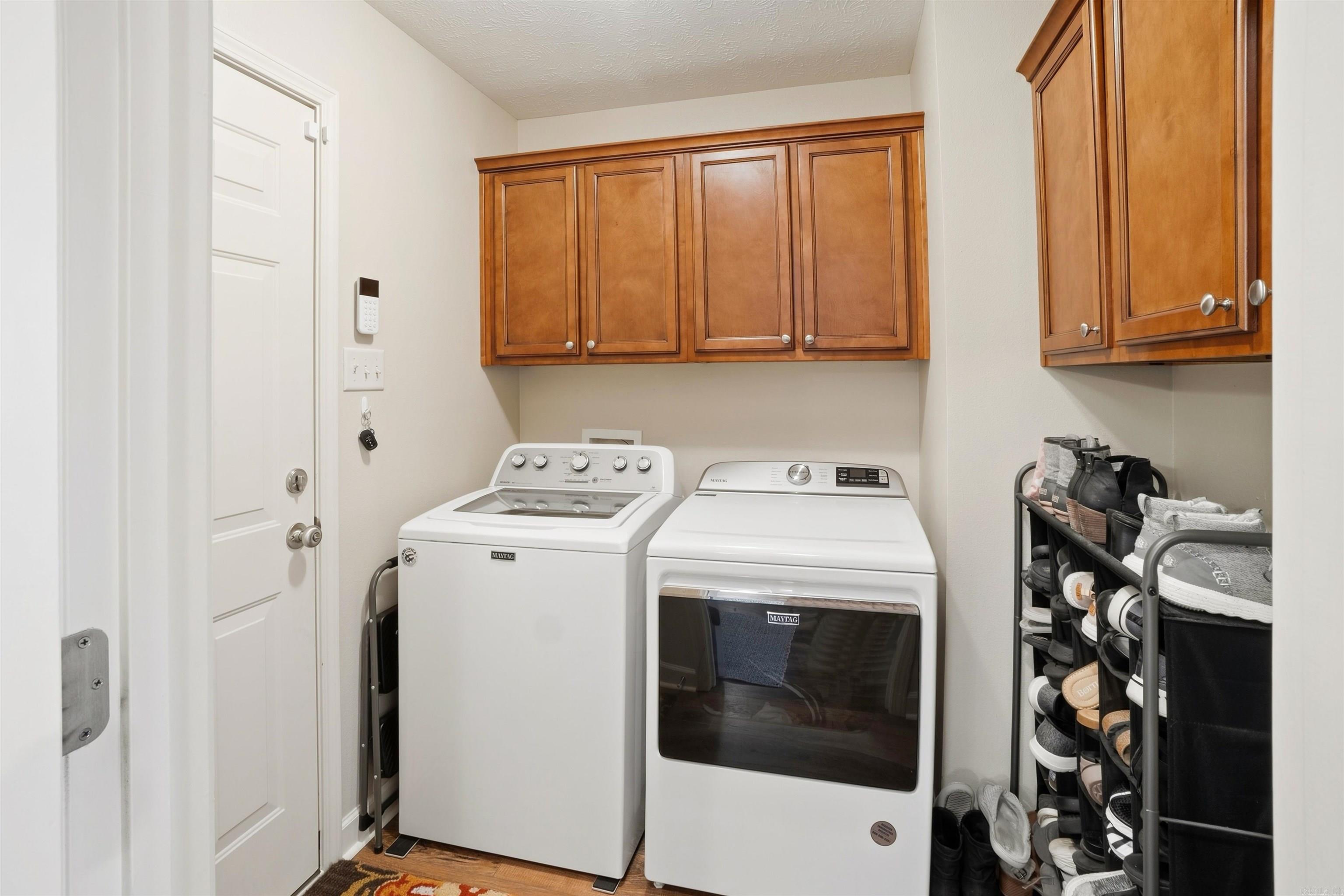1490 Norbert Circle Property Photo 18