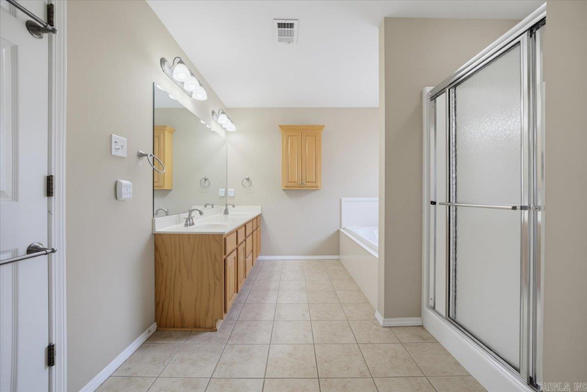 4204 Stoneybrook Drive Property Photo 16