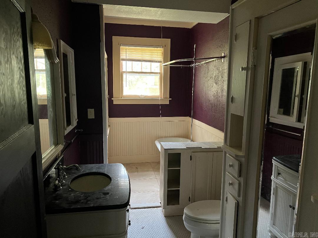 1411 N Jefferson Street Property Photo 4