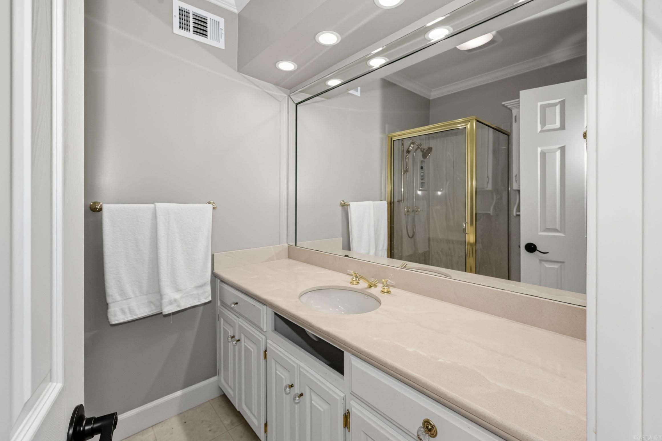 801 Pleasant Valley Drive 19 Property Photo 29
