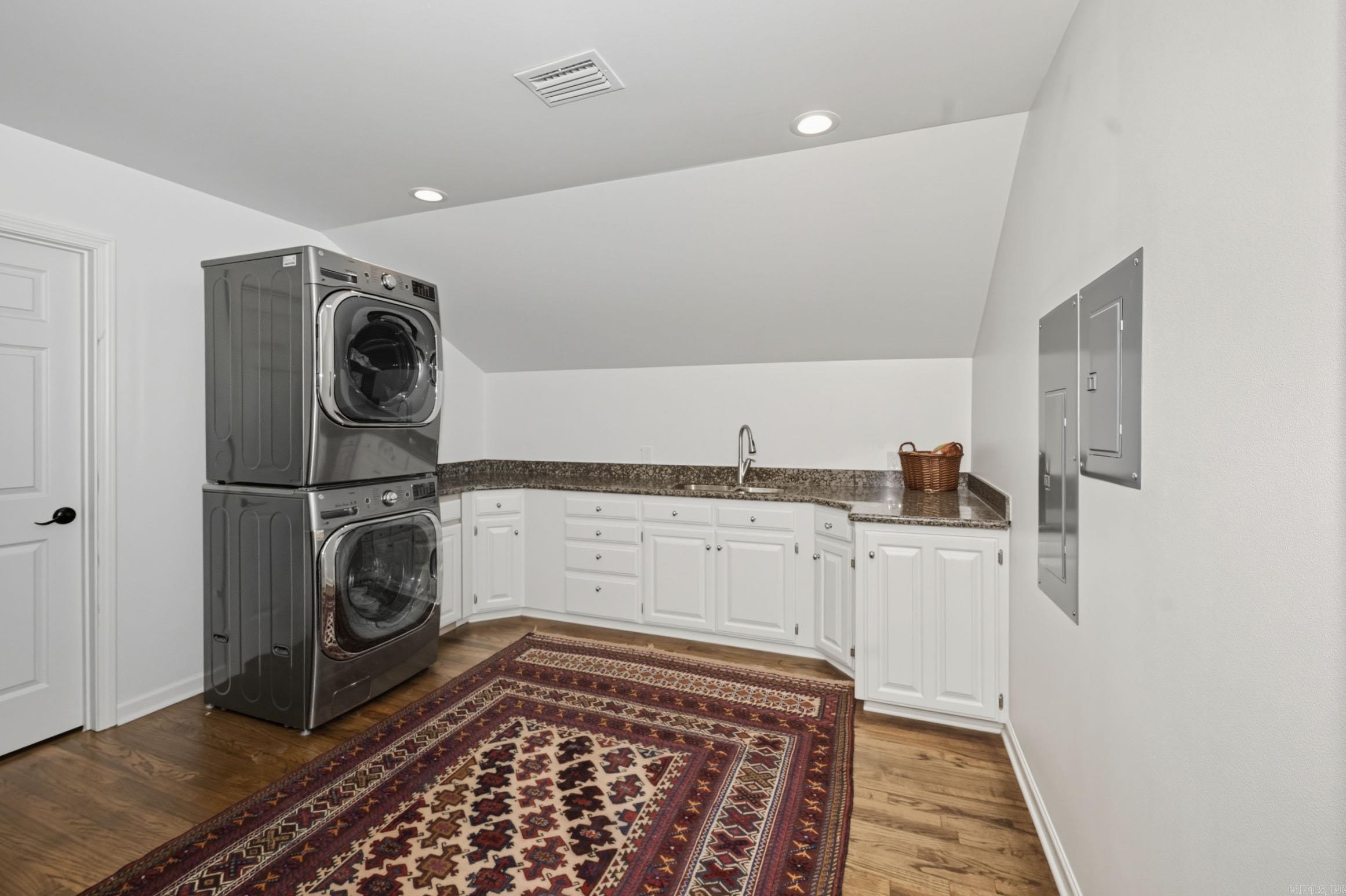 801 Pleasant Valley Drive 19 Property Photo 42