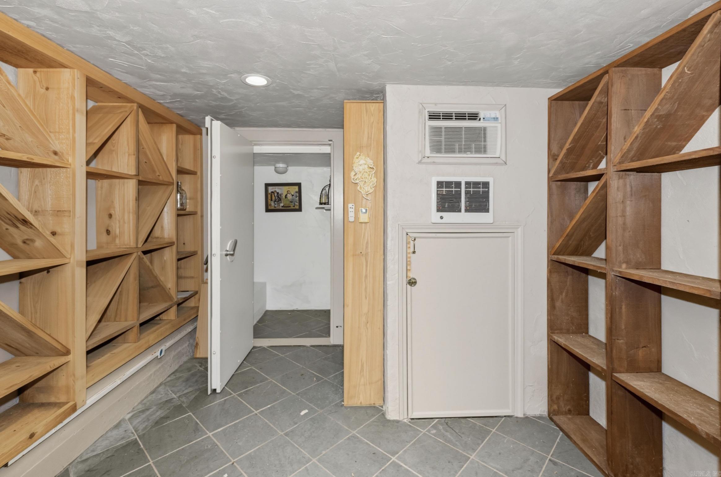 801 Pleasant Valley Drive 19 Property Photo 43