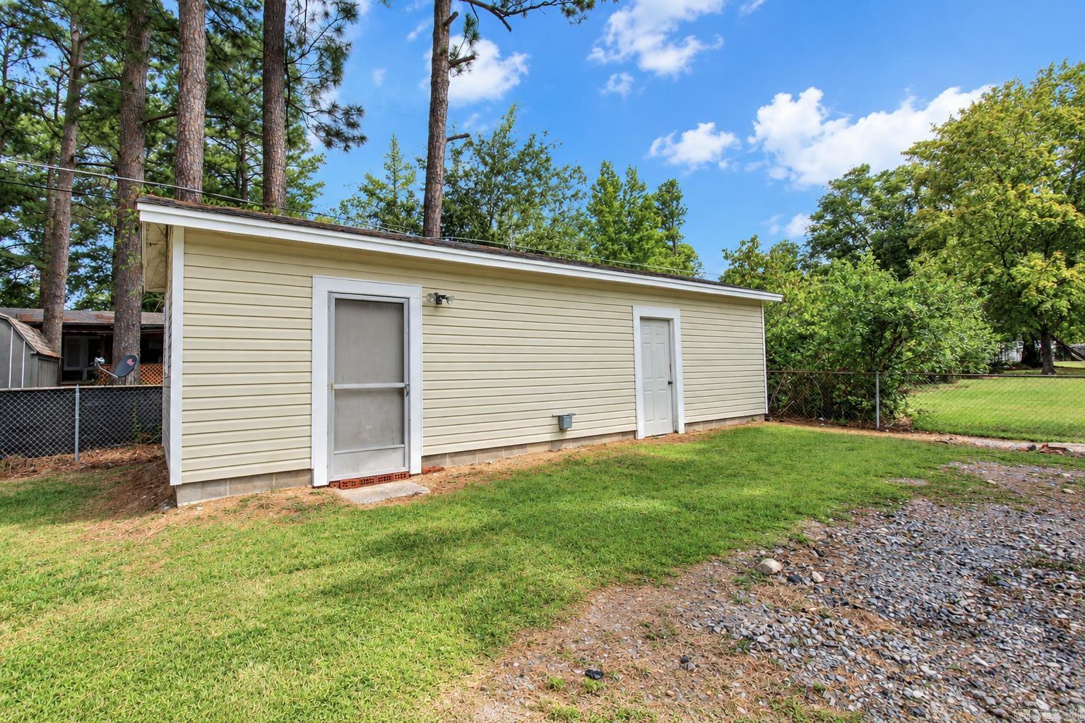 725 Reynold Property Photo 4